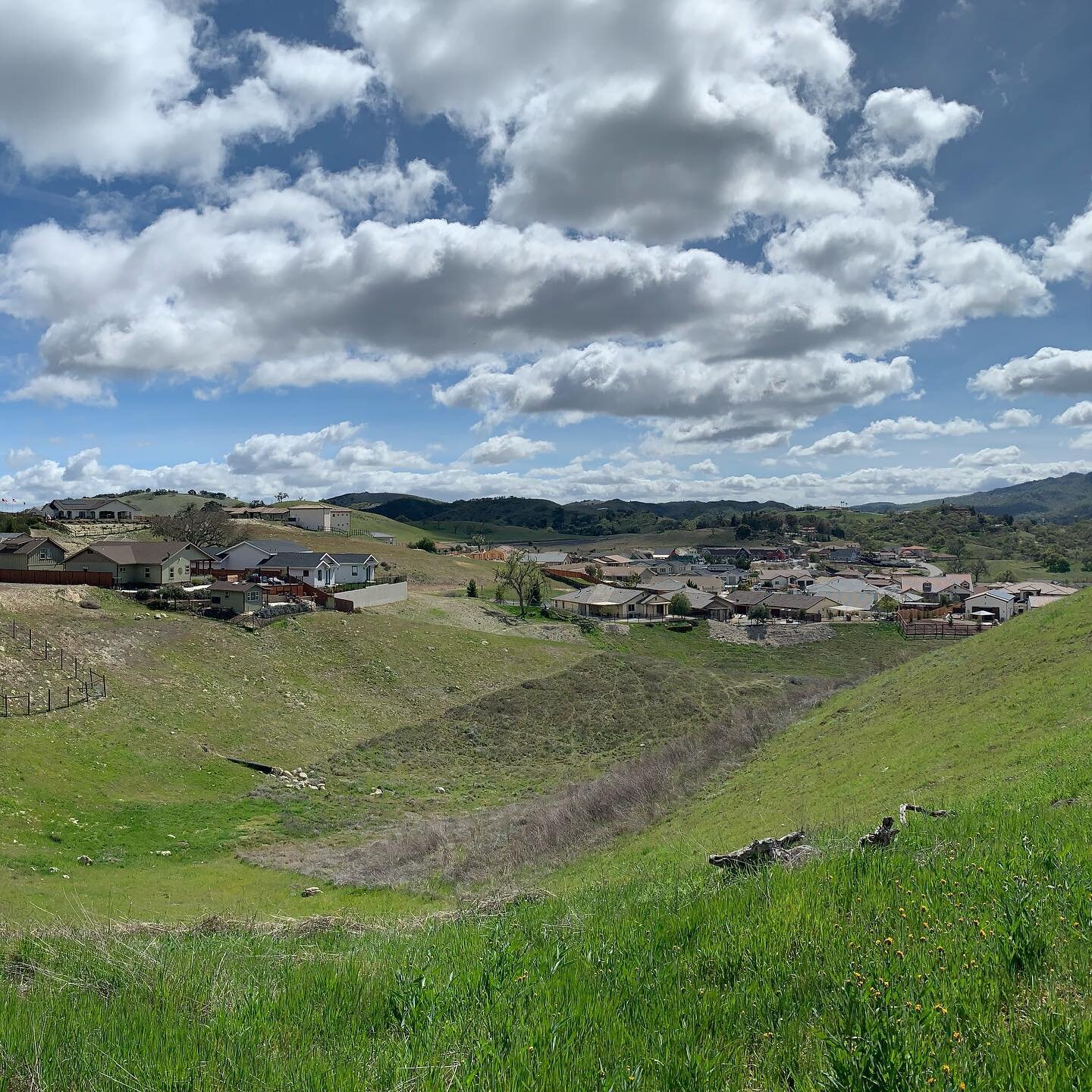 ☁️🌤☁️Spring is in the air! 
.
.
.
#siteanalysis #designteam #pasorobles #customresidential #thisislandscapearchitecture #openspace #