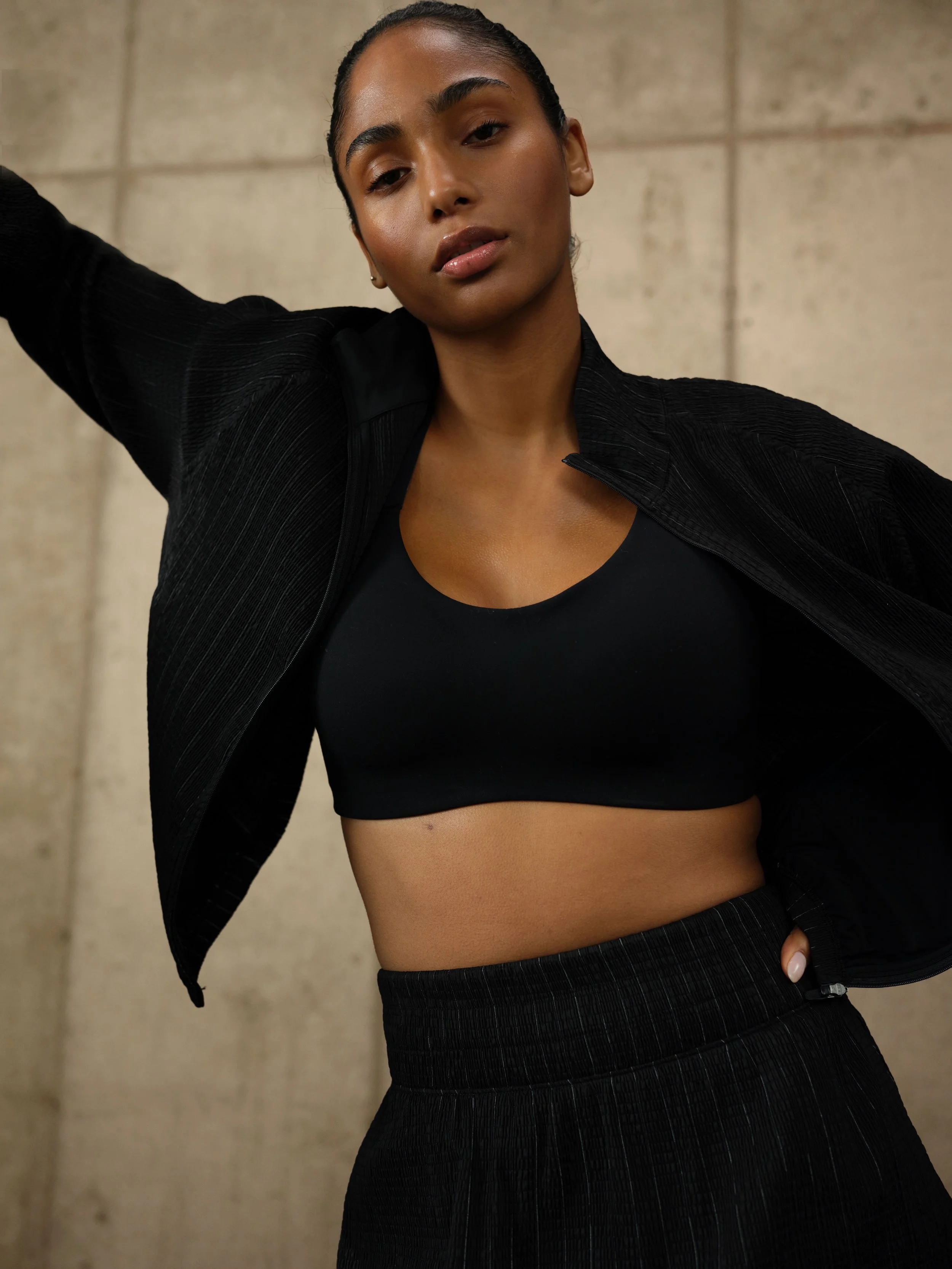 JPG-51048R-VeryBlack_51278R-VeryBlack_Editorial_0120.jpg