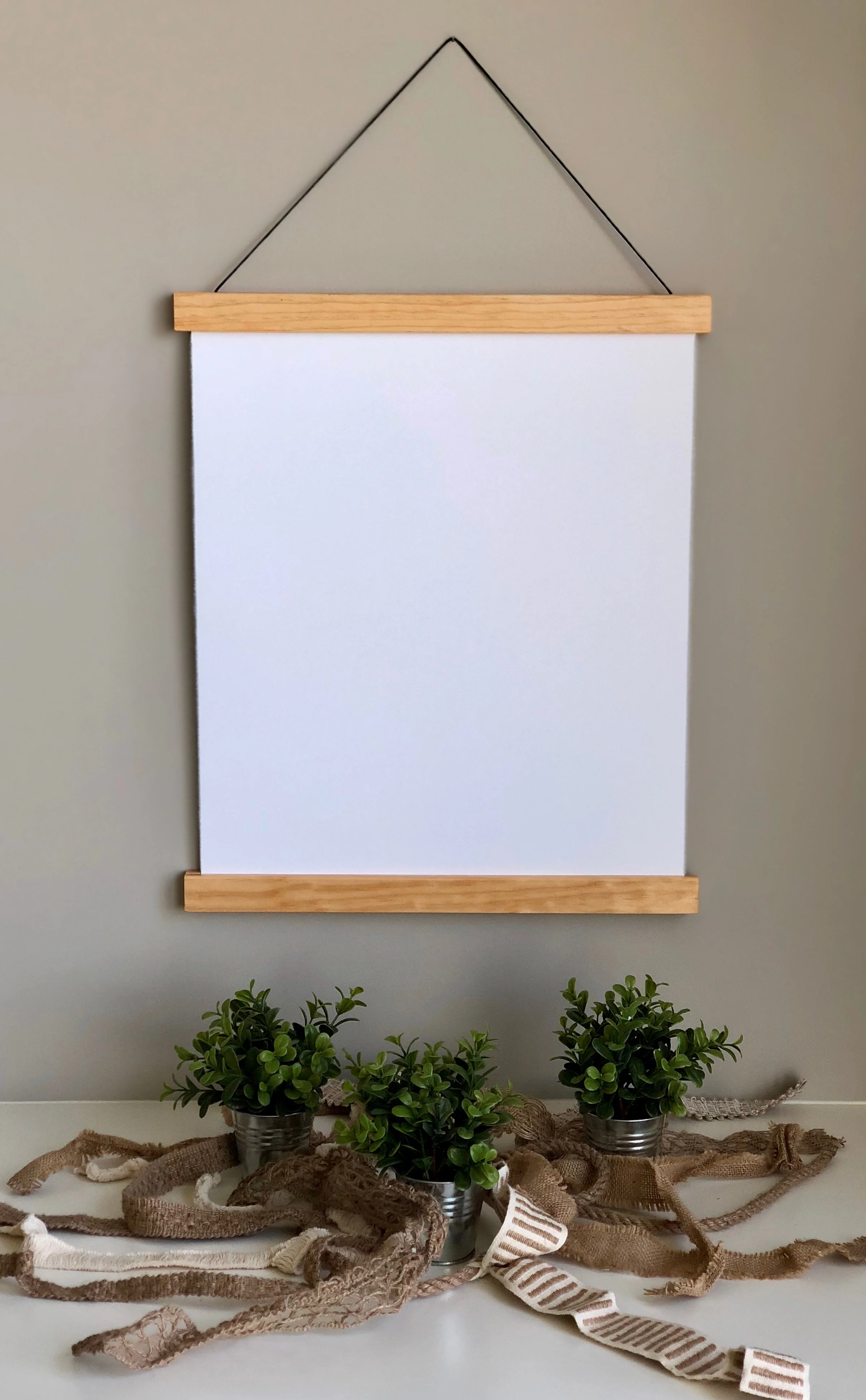 Frame - fits posters 16" wide