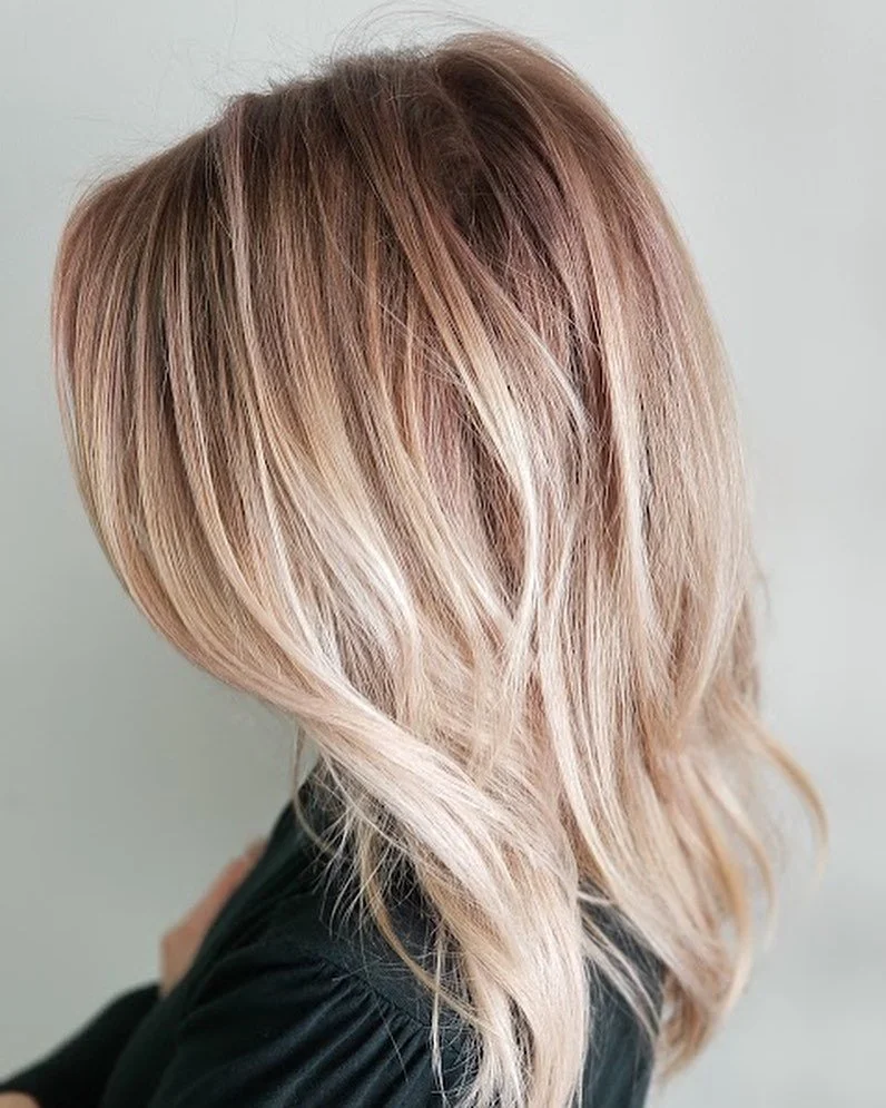 We’re happy to announce that David Sanabria has joined our team! David is a master colorist with over 10 years of experience as well as a regional master trainer for @davinesnorthamerica.
He is now taking appointments for new and existing clie