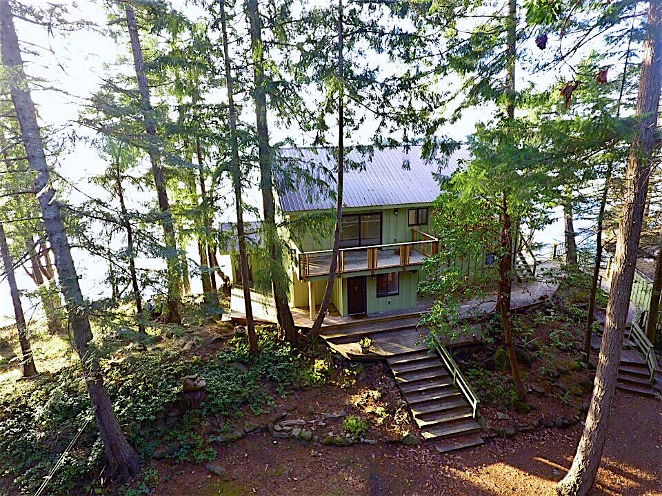 BACK OF HOUSE with View.jpeg