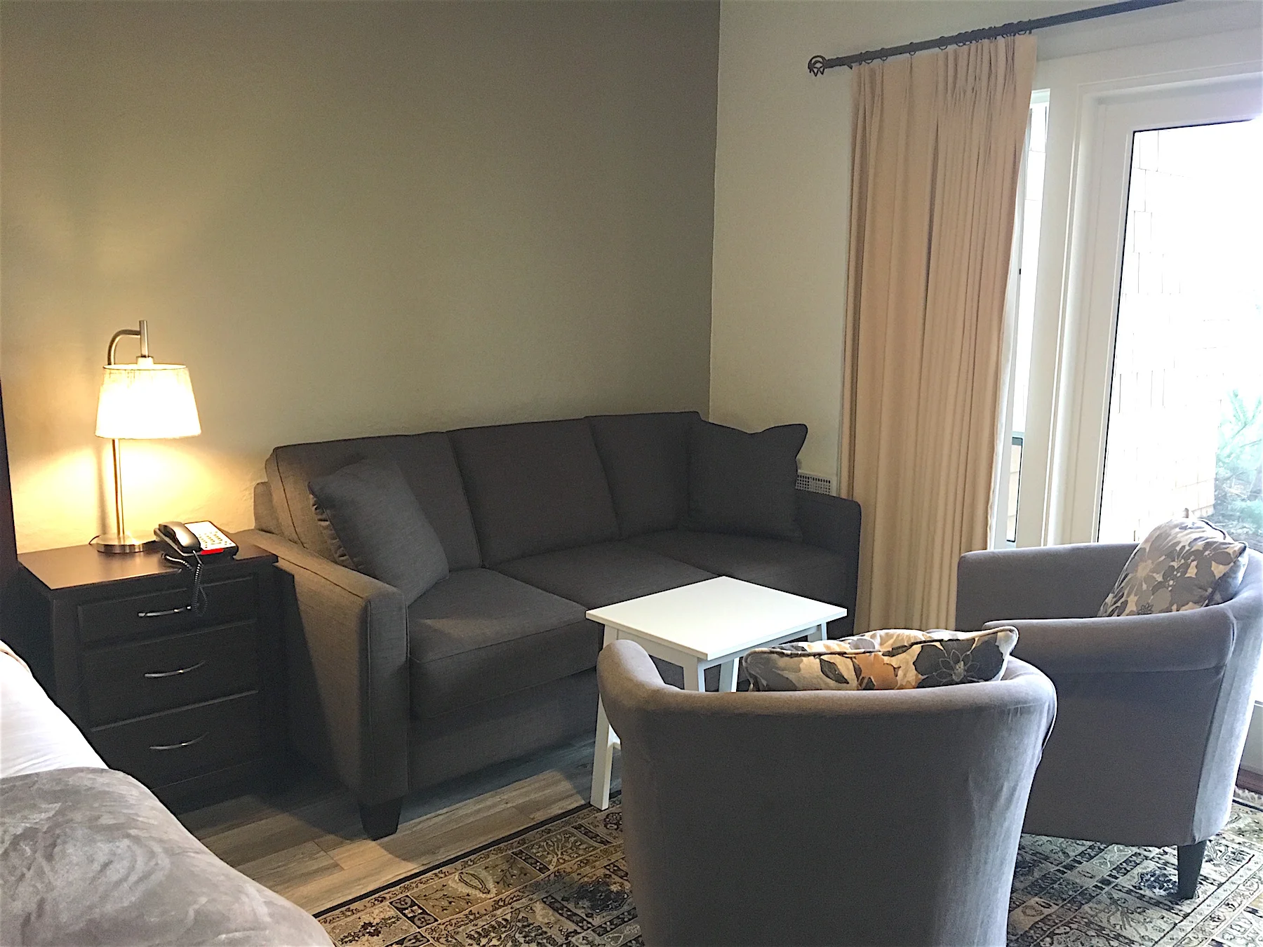 Livingroom 2.jpeg
