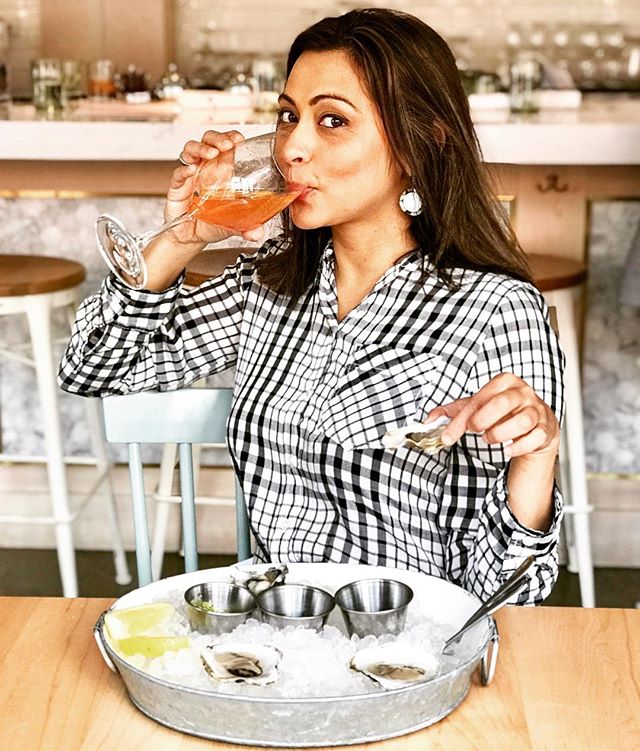 Life is your oyster. Shuck it! The new spring brunch menu at @twolights_chicago  is fabulous! This was no ordinary brunch, swipe up! .
.
.
.
.
.
.
.
.
#chipescetarian #eeeeeats #chicago #chicagoeats #chicagofood #onthetable #eatingfortheinsta #devour