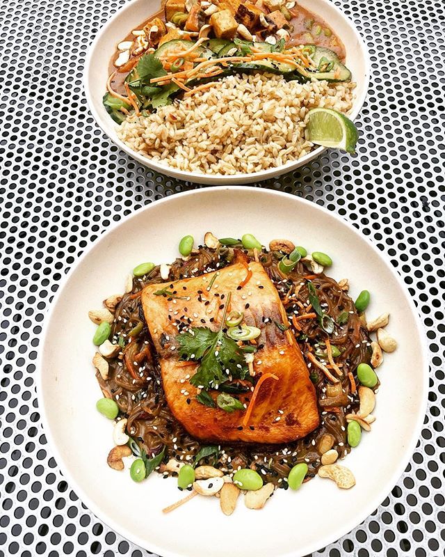 🔥 TGIF GIVEAWAY🔥 If you didn’t win the last one, here’s your chance! $25 Gift Card to @lyfekitchen at any of their city locations! Can be used for breakfast/lunch/dinner! Quick,organic, locally-sourced, healthy and tasty! You’ll see! 👇👇👇👇👇
Easy Rules:
1️⃣ Must like this Post 💟
2️⃣ Must follow @chipescetarian & @lyfekitchen
3️⃣ Tag who you’d take with you if you win!(each tag = 1 entry, unlimited entries)
Winner picked tomorrow morning! HURRY!
.
.
.
.
.
.
#chipescetarian #lyfekitchen #organic #healthyfood #giveaway #eeeeeats #chicago #sponsored #chicagogram #chicagoeats #chicagofood #tgif #noleftovers #eatingfortheinsta #entertowin #devourpower #foodietribe #shotoniphonex #starvingfoodseeker #foodie #foodstagram #forkyeah #foodpornshare #feedfeed #infatuationchi #dailyfoodfeed #eatfamous #wheretoeat #chicagofoodauthority #foodblogger