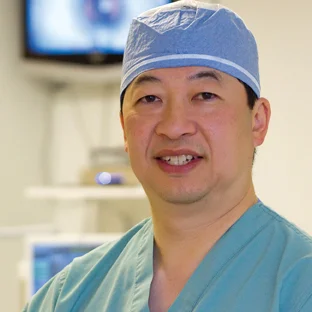 David F. Chang, M.D. is widely recognized as one of the top cataract surgeons in the world. He graduated Summa Cum Laude from Harvard College and earned his Medical Degree from Harvard Medical School. He completed his ophthalmology residency at the University of California, San Francisco, where he was promoted to Clinical Professor of Ophthalmology in 1999. As one of the most prominent international experts, David regularly lectures on cataract techniques and the newest lens implants to other surgeons in the U.S. and abroad, and has received numerous prestigious national and international awards.
