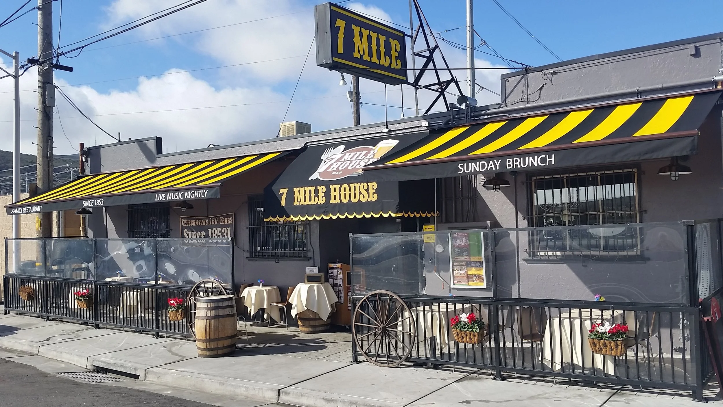 Exterior of 7 Mile House on Bayshore Boulevard