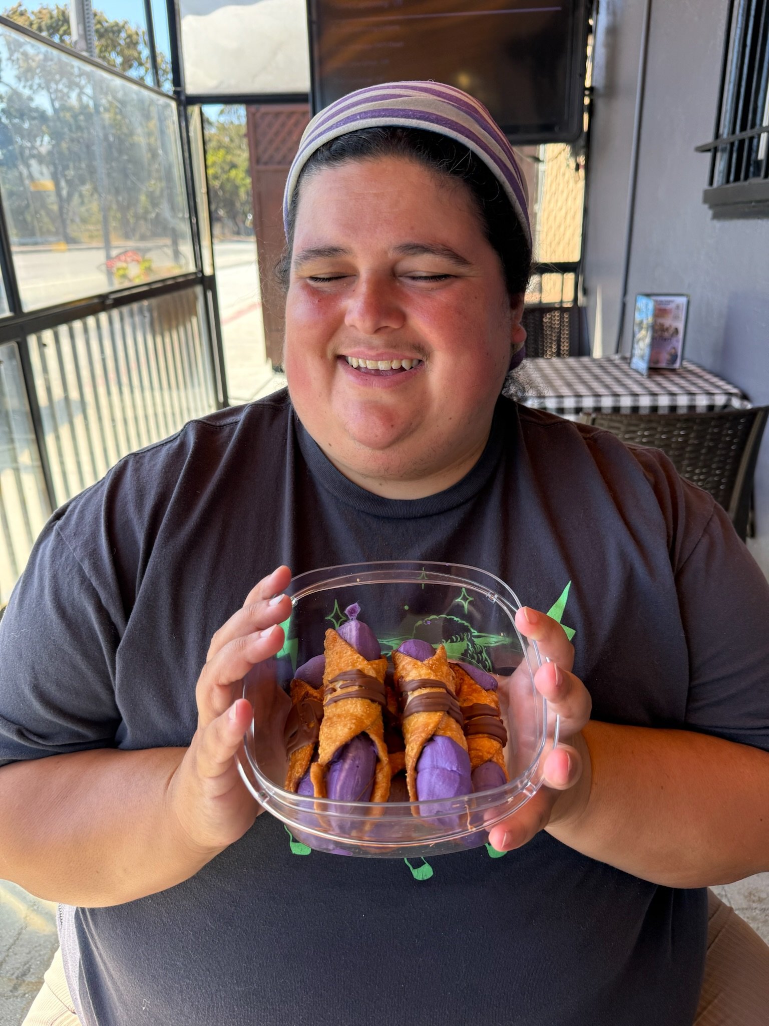 Ava Marie's Ube Cannoli