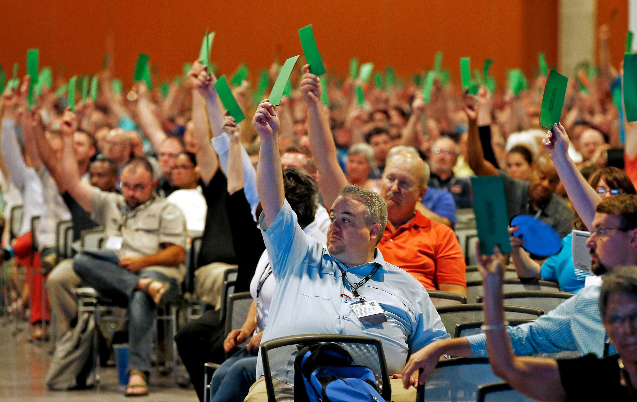 Southern Baptists voting to formally condemn the political movement known as the “alt-right,” at their national meeting in Phoenix in June. Credit: Ross D. Franklin/Associated Press