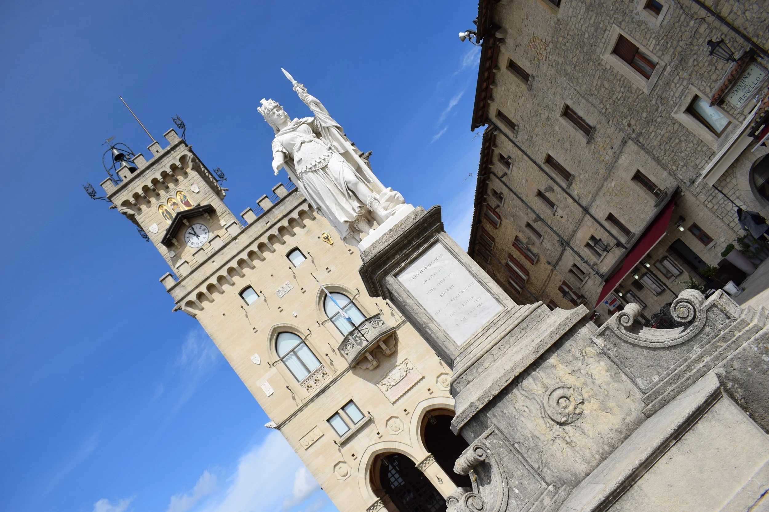 How to get to San Marino