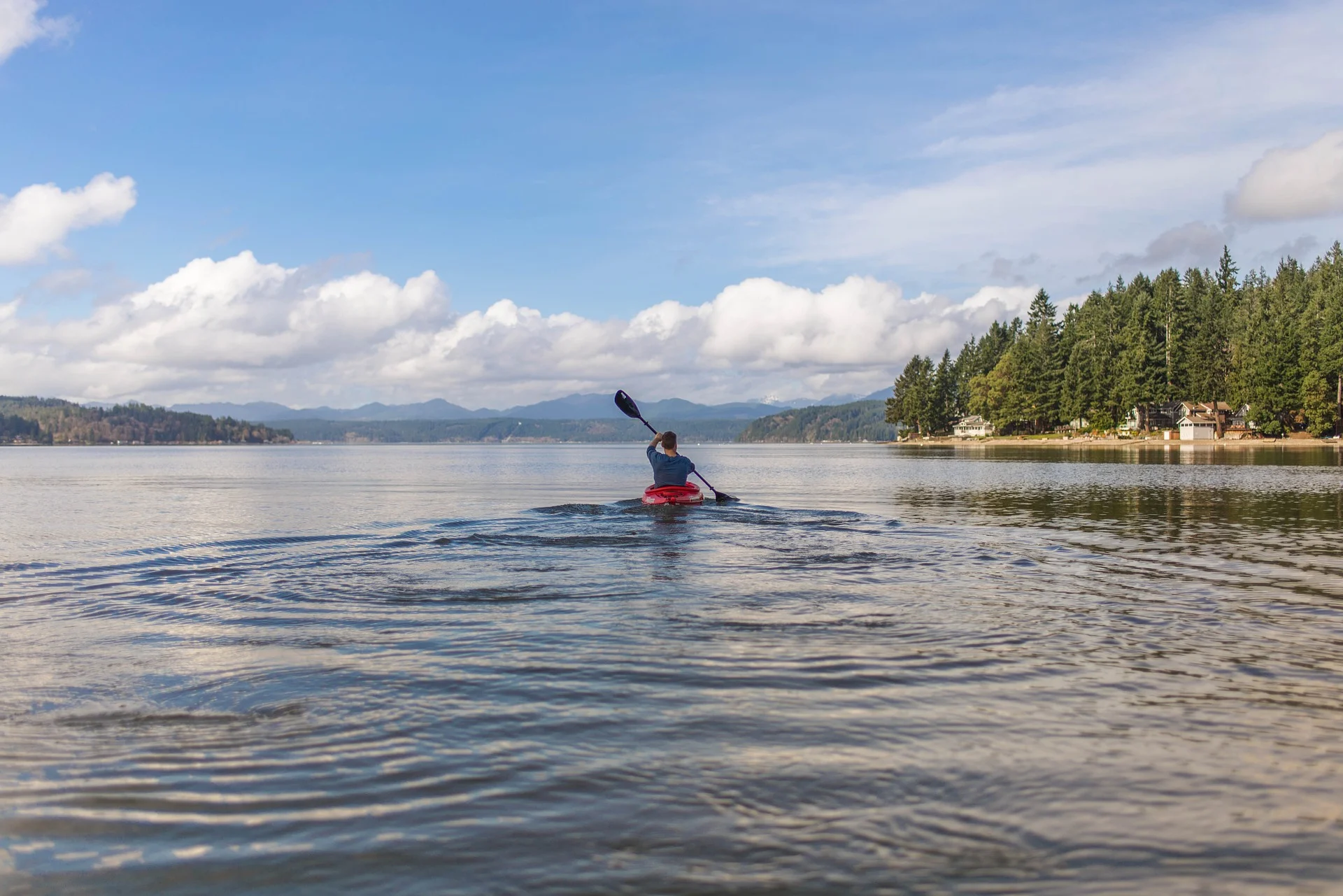 canoe-2179196_1920.jpg