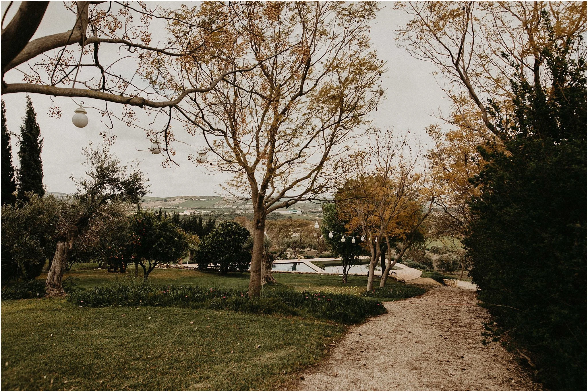 Intimate wedding venue with gipsy caravan 7.jpg