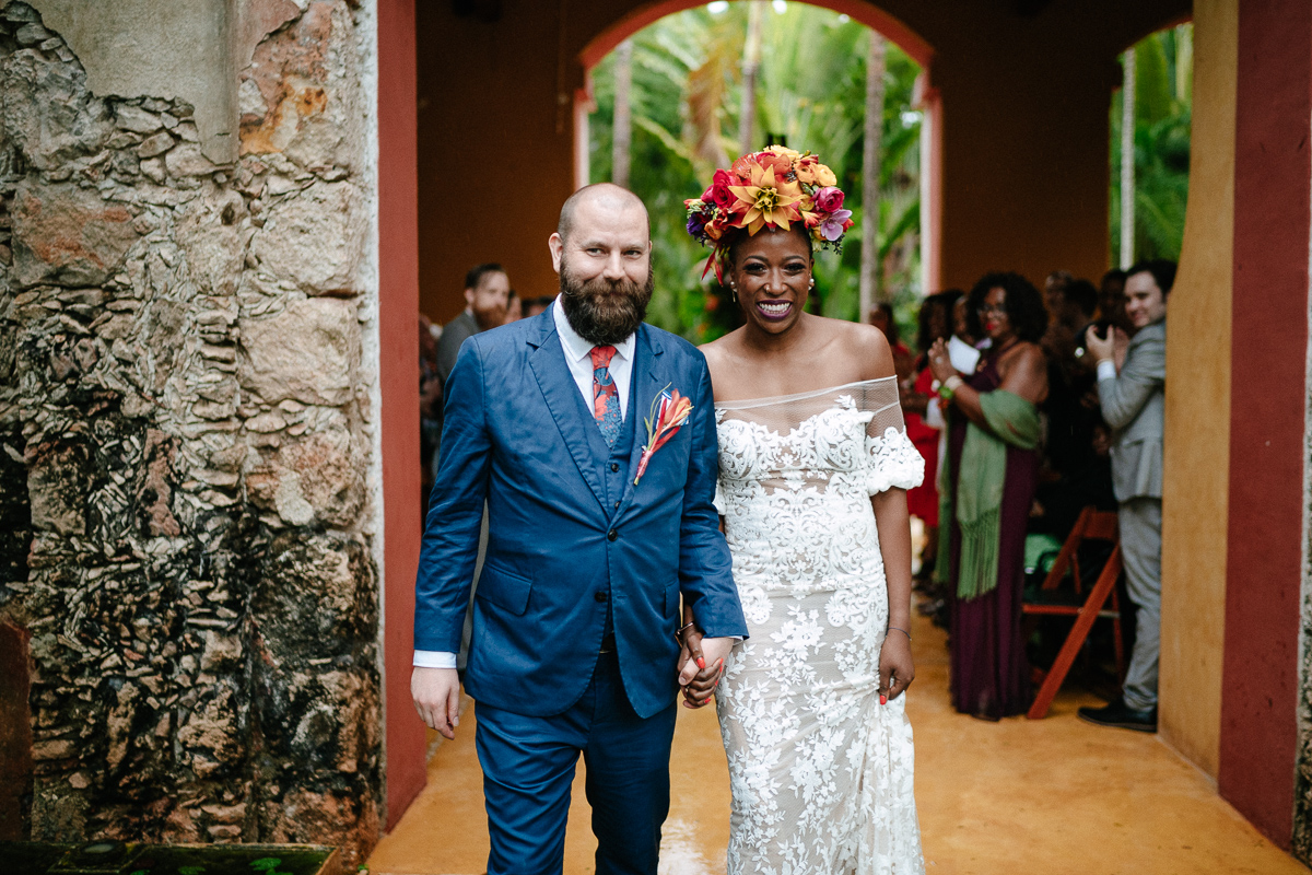 Nicole & Kevin // Una boda con vibra tropical en Hacienda Sac Chic en Mérida,  Yucatán. — Frida Enamorada