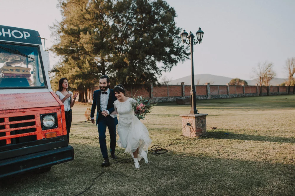 Aida-Arturo-GDL-Folk-Wedding-159.jpg