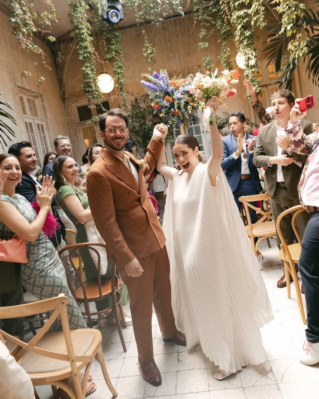 DEL CITY HALL DE NUEVA YORK A SOBREMESA EN CDMX: LA BODA &Iacute;NTIMA Y CINEMATOGR&Aacute;FICA DE ORIANA Y MATT. 

Cuando el amor cruza fronteras y une a personas de todo el mundo en un rinc&oacute;n m&aacute;gico de CDMX&hellip; ✨
As&iacute; fue la