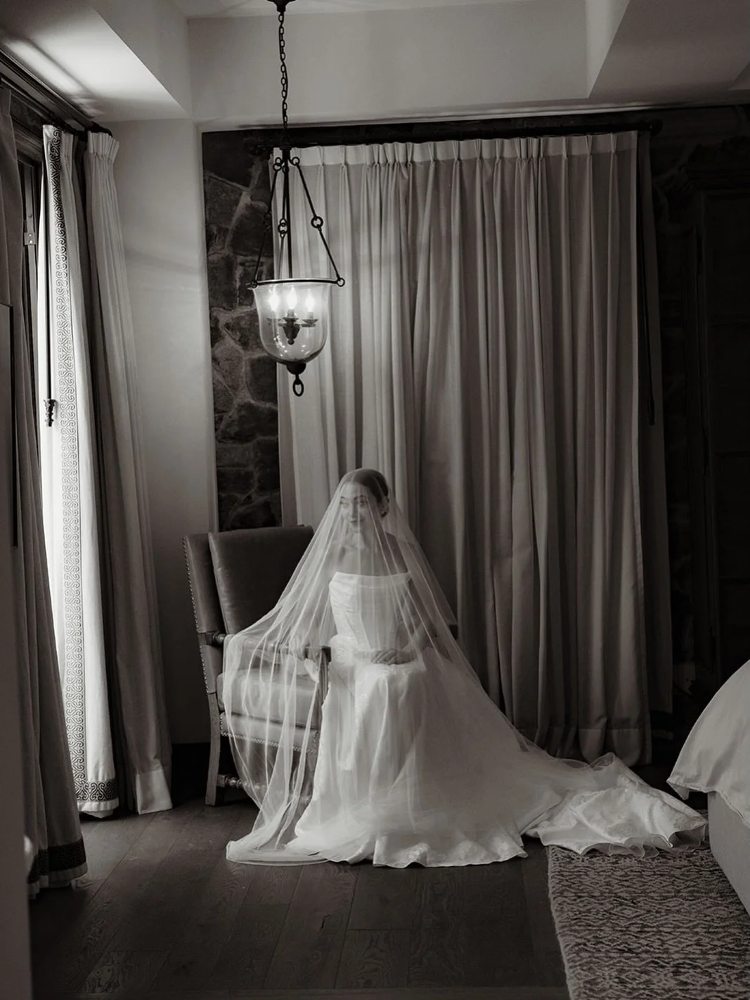 Cada historia de amor merece ser capturada en su m&aacute;xima expresi&oacute;n. 

@valeryvelazquezphotographer_,  incre&iacute;ble fot&oacute;grafa de bodas, transforma momentos ef&iacute;meros en recuerdos eternos. Desde la emoci&oacute;n del &ldqu