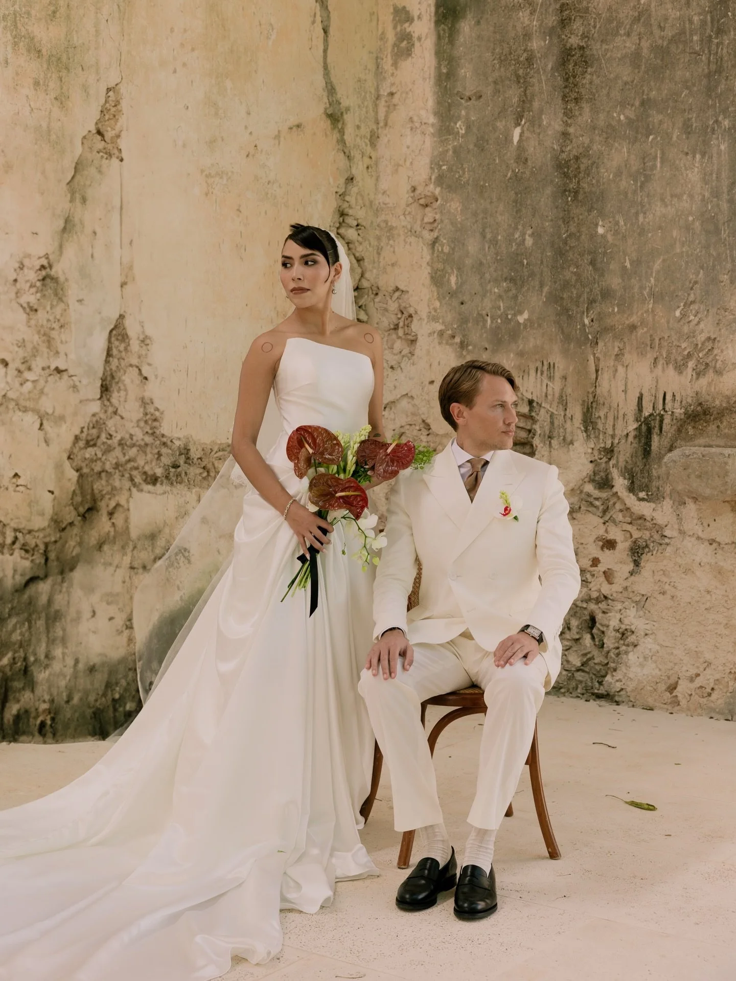 ROMANCE Y ESTILO EN M&Eacute;RIDA: UNA BODA DESTINO DE ENSUE&Ntilde;O EN HACIENDA CHICH&Iacute; SU&Aacute;REZ. 

Desde el primer momento, @vara___alta entendi&oacute; que esta boda deb&iacute;a reflejar no solo la esencia de Paula y Bj&ouml;rn, sino 