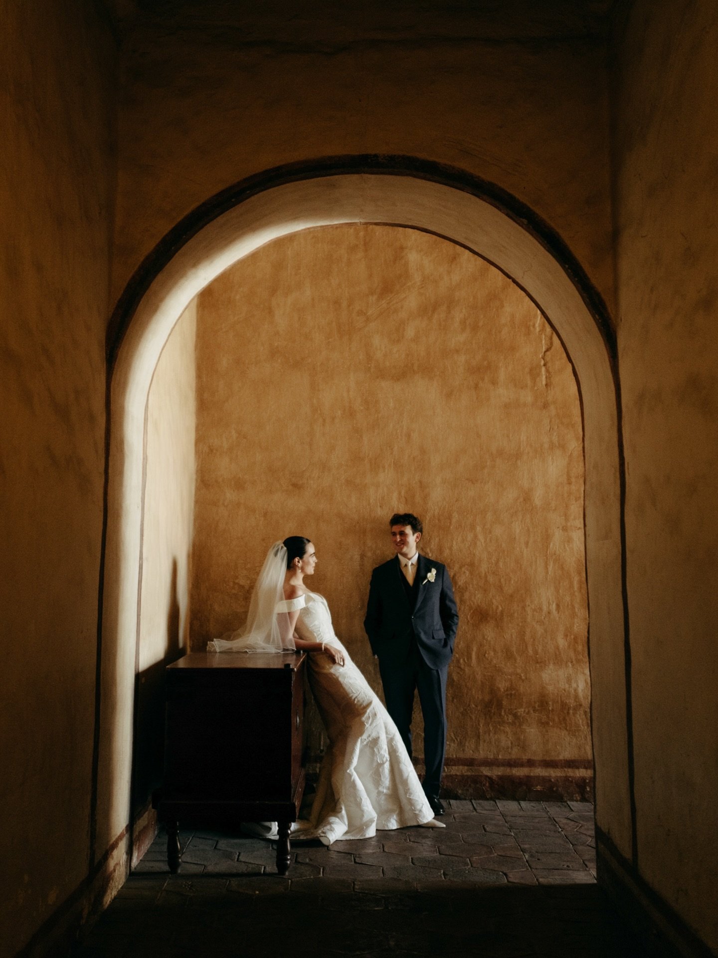 Conoce a @artevisualmf, donde cada fotograf&iacute;a cuenta tu historia y captura la esencia de tus momentos m&aacute;s especiales. 

En un mundo donde las emociones se entrelazan con cada click, su equipo de talentosos fot&oacute;grafos se sumergen 