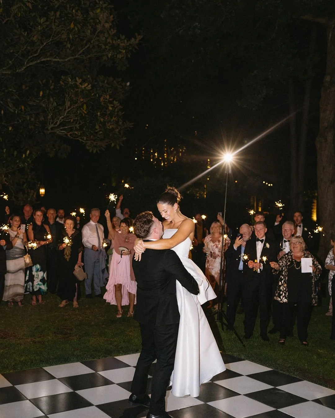 Cómo elegir música para cada momento de tu boda, sin caer en lo típico