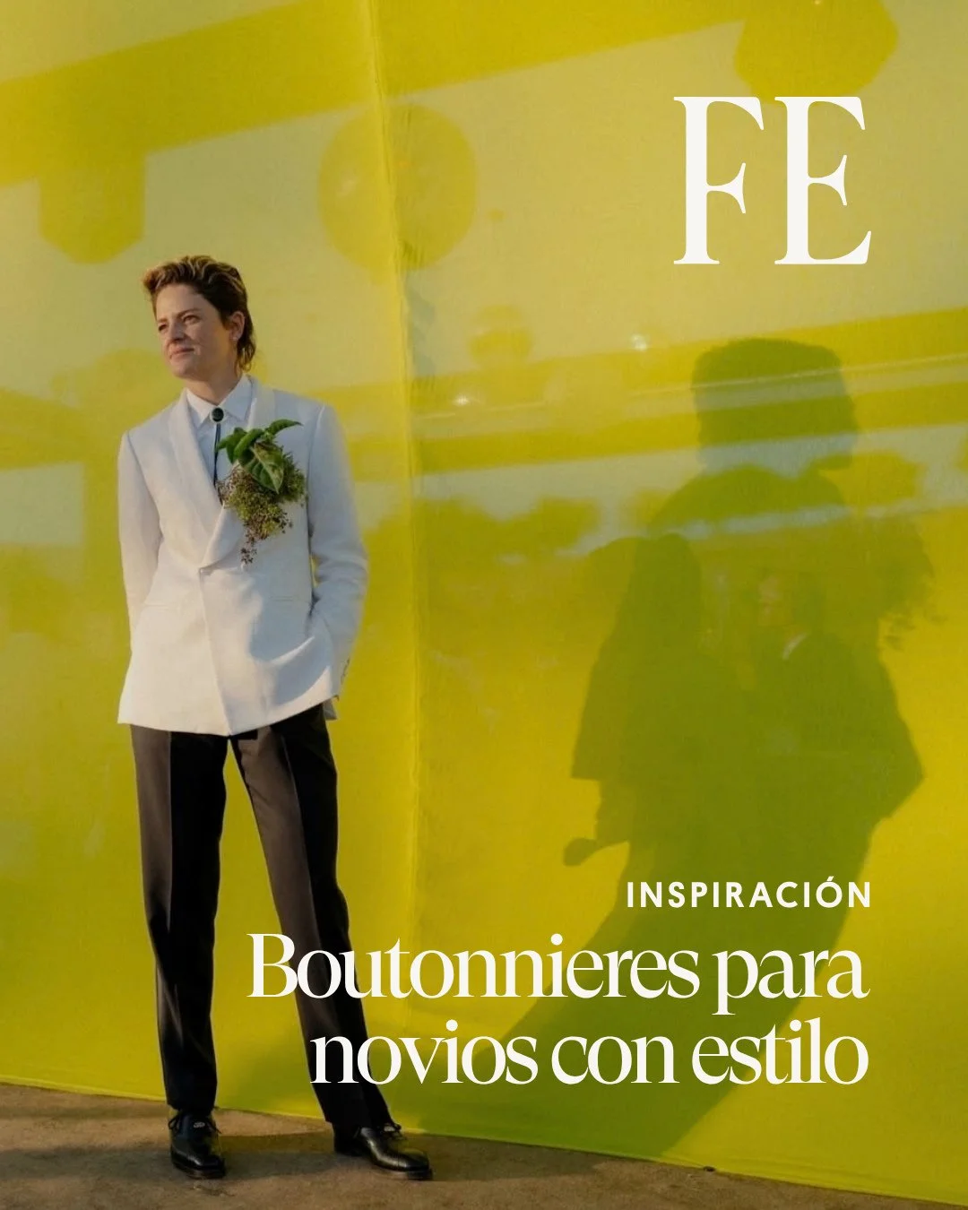 Elegancia en cada detalle 💐✨ Los boutonni&egrave;res no son solo un accesorio, son una declaraci&oacute;n de estilo para el novio moderno. &iquest;Te atrever&iacute;as a llevar algo diferente en tu gran d&iacute;a? Descubre c&oacute;mo un toque &uac