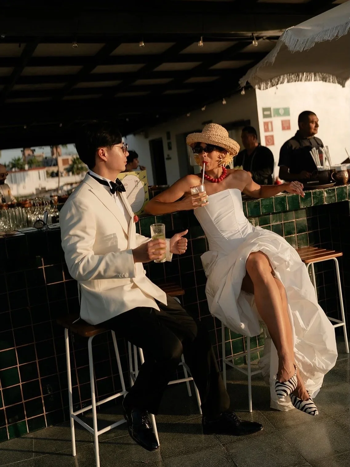 UNA BODA DESTINO CON UNA NOVIA FASHIONISTA EN LA PAZ. 

Mar&iacute;a, la novia, trajo una propuesta est&eacute;tica muy definida y @the.bond.xx se encarg&oacute; de potenciarla, enriquecerla y convertirla en algo tangible. Desde el primer momento mos