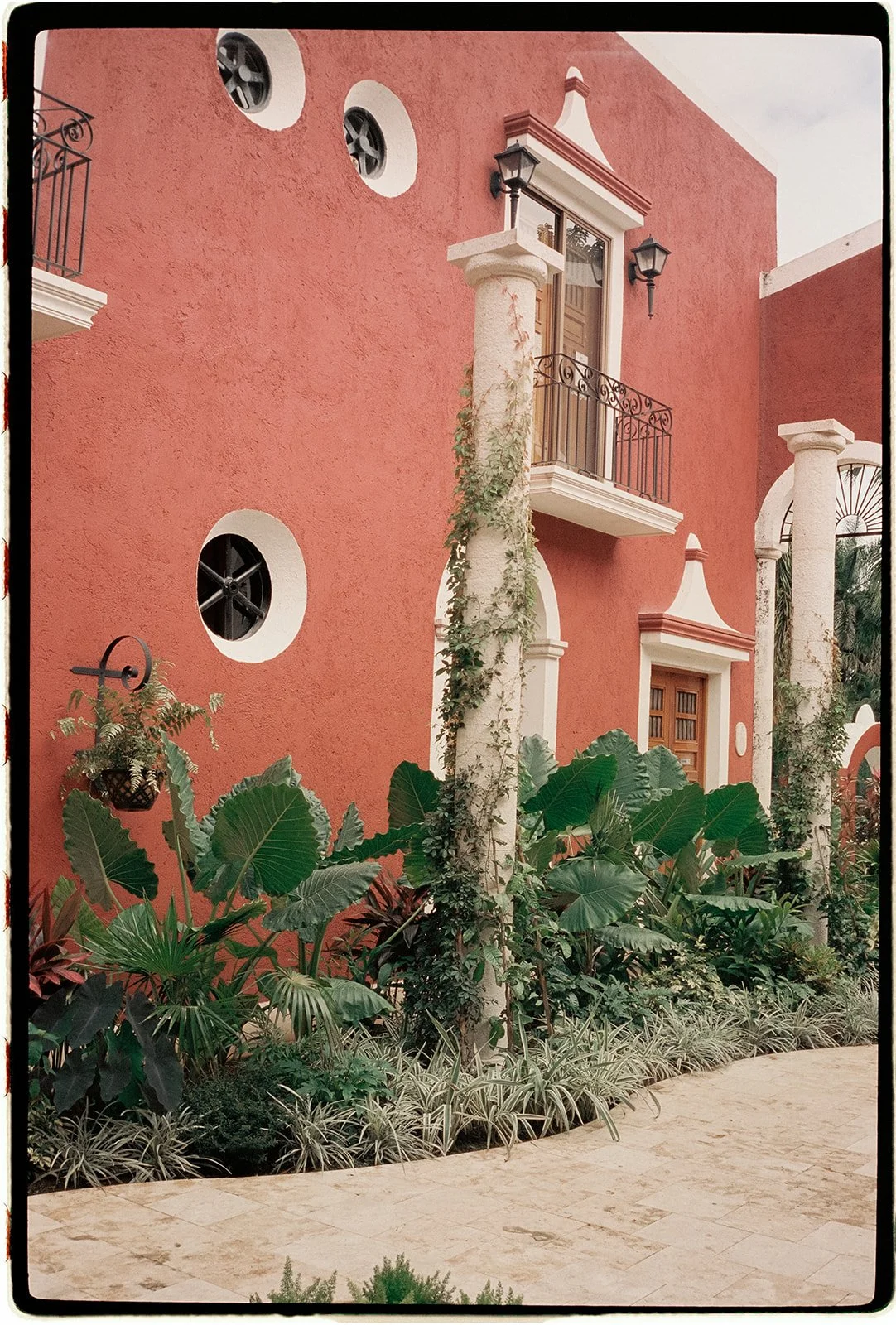 maisonbastien-kellyaxel-HaciendaSanDiegoCutz-merida-fhweddings-3.jpg