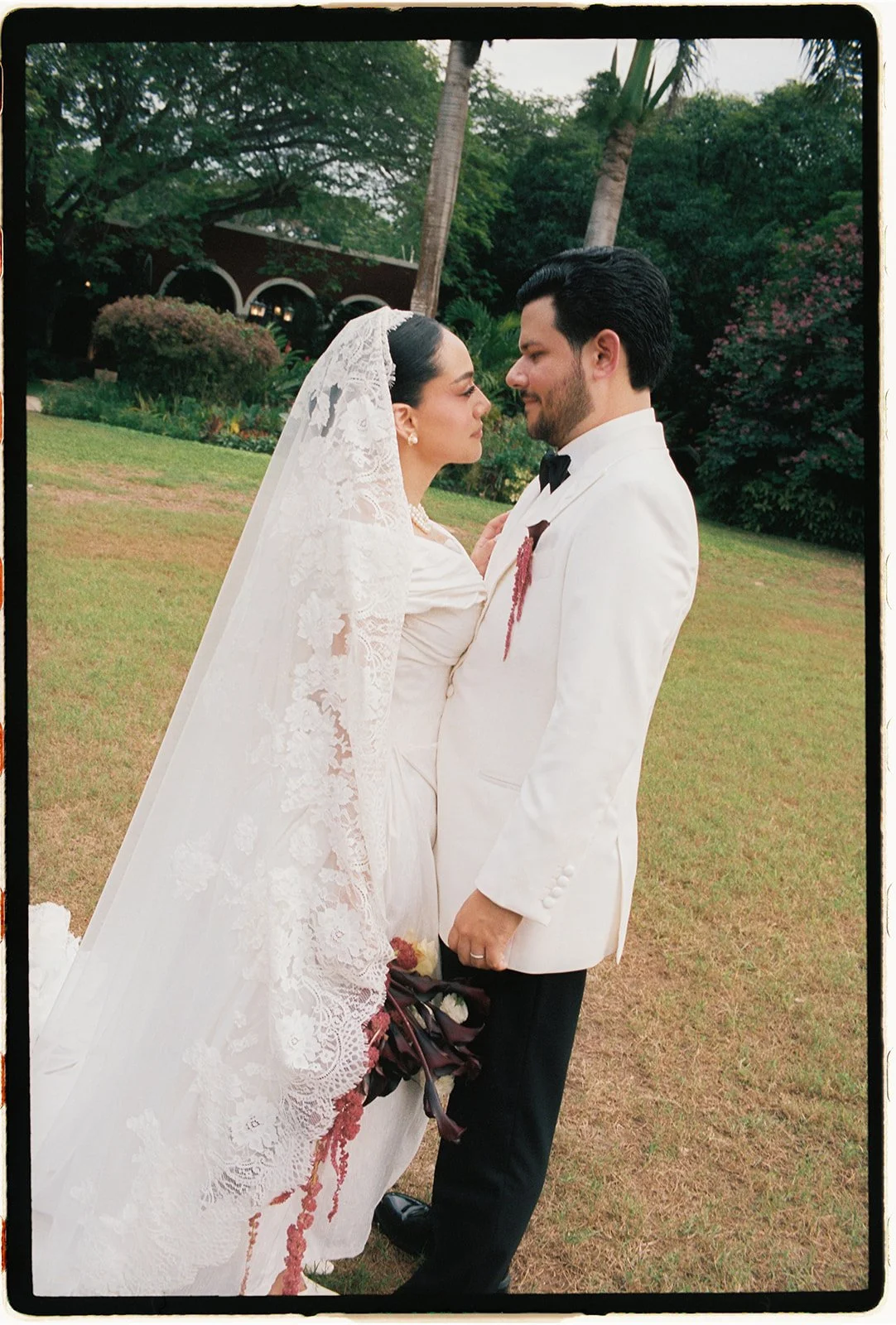 maisonbastien-kellyaxel-HaciendaSanDiegoCutz-merida-fhweddings-22.jpg