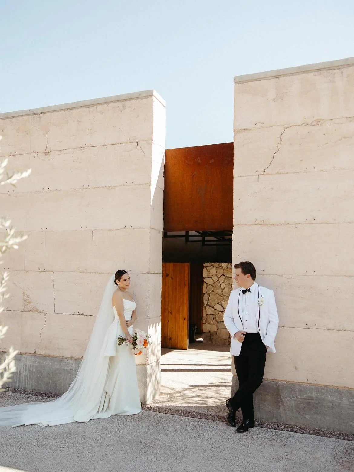 Una boda con detalles increíbles y dos corazón llenos de emociones. 🤍🤍🤍Fotos @javierpadilla10.jpg