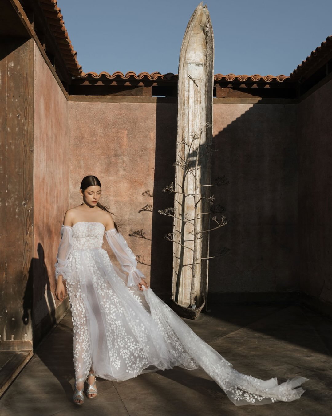 La belleza est&aacute; en los detalles. Una sesi&oacute;n editorial de bodas en Oaxaca donde cada textura, cada tono inspirado en la naturaleza y cada pieza artesanal dialogan entre s&iacute; para crear una propuesta refinada, atemporal y profundamen