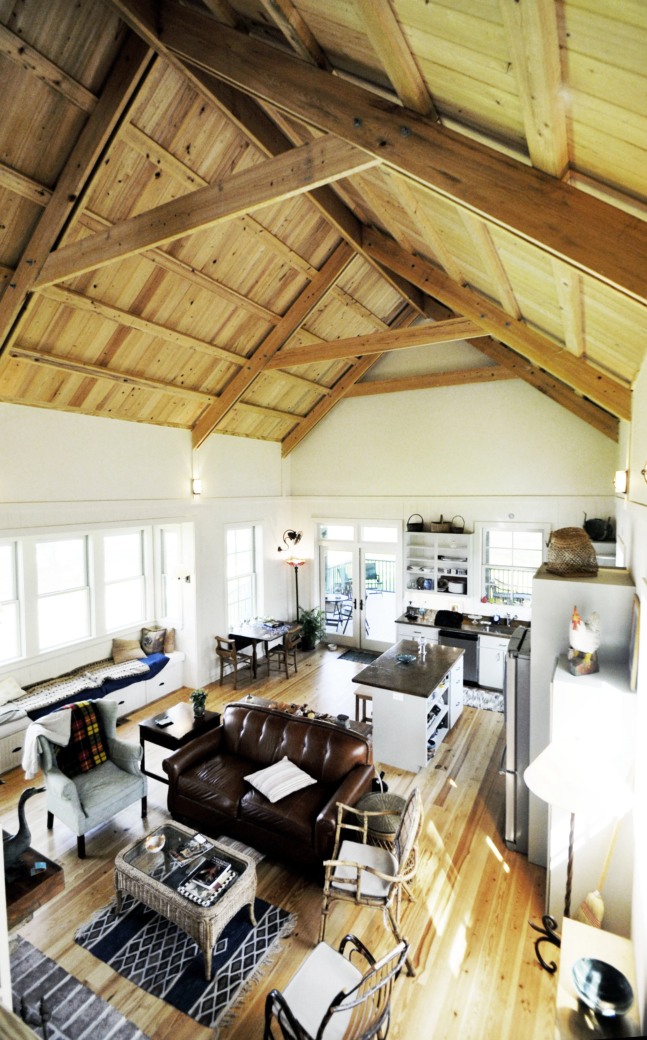 Interior 2.jpg