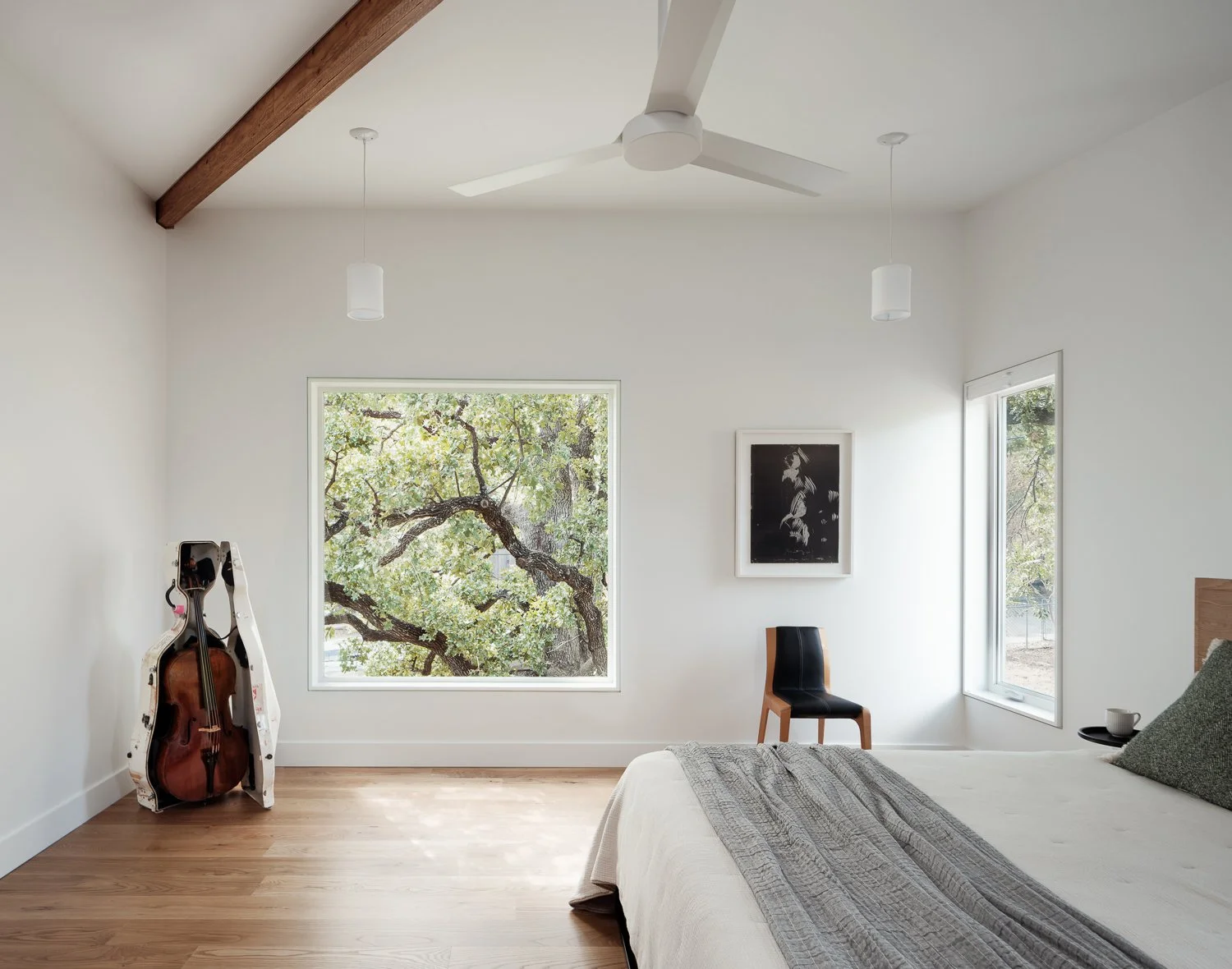 bedroom19698.jpg