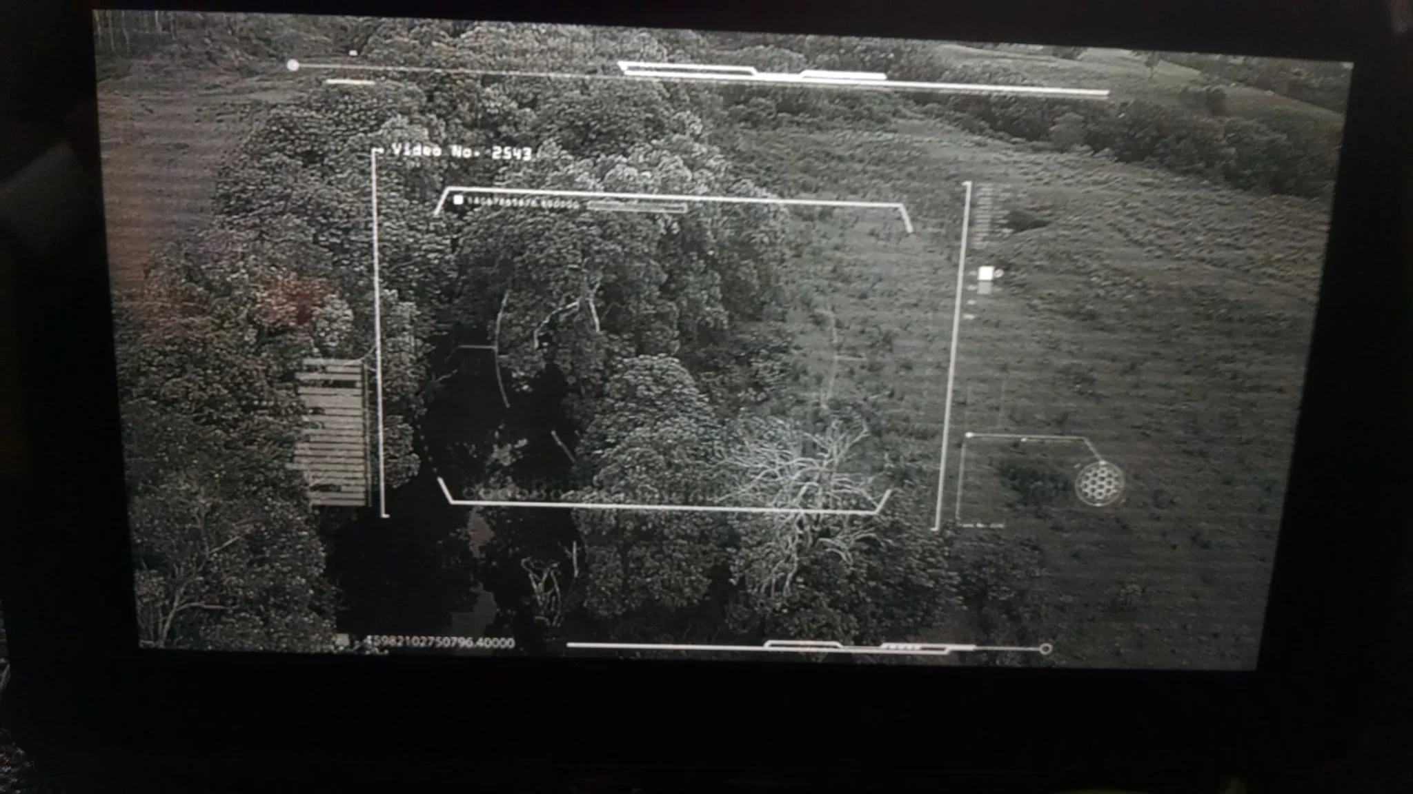 AUSTRAILIEN SKIES FOLLOWED BY UNKNOWN HELICOPTER WHILE CANOEING