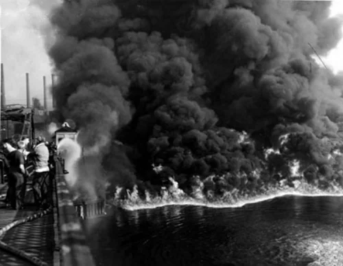 Cuyahoga River Fire Nov. 3, 1952. Courtesy of Cleveland Press Collection at Cleveland State University Library.