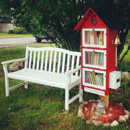 Little Free LIbrary in Fenton, Michigan