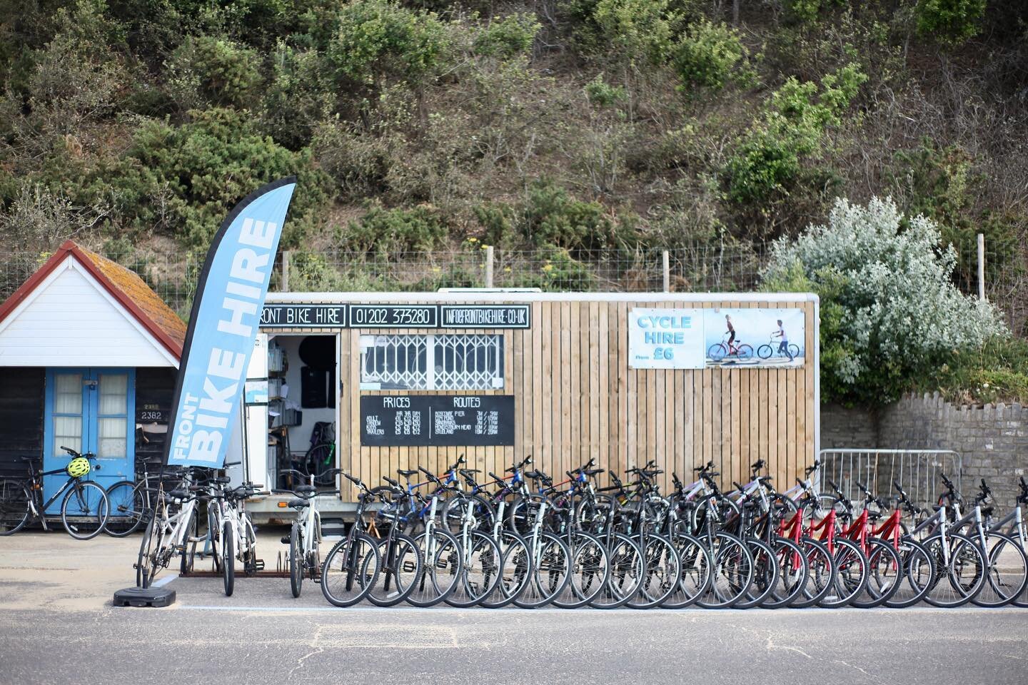 It&rsquo;s another beauty of a day down here, perfect for a ride along the coast. 
.
#bournemouth #bournemouthbeach #bike #ride #bikeride #bikehire #summer #coast