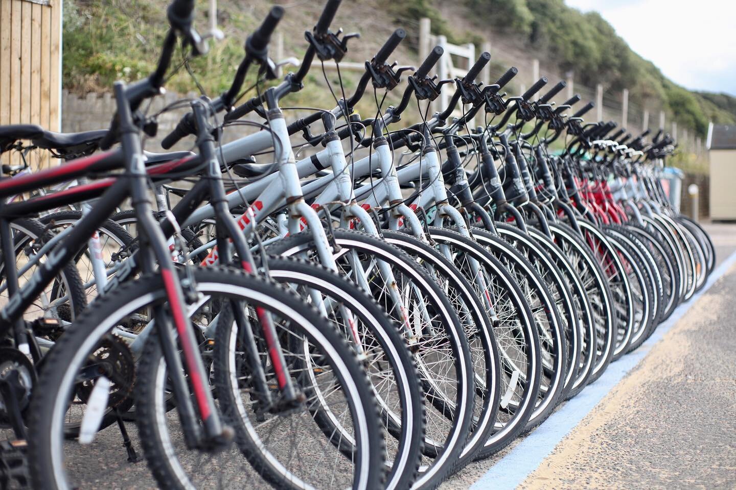 The bikes are all lined up and ready to go and It&rsquo;s a dreamy day for a ride down here this morning. 
.
#bournemouth #bournemouthbeach #bike #bikeride #service #repair #bikehire #summer