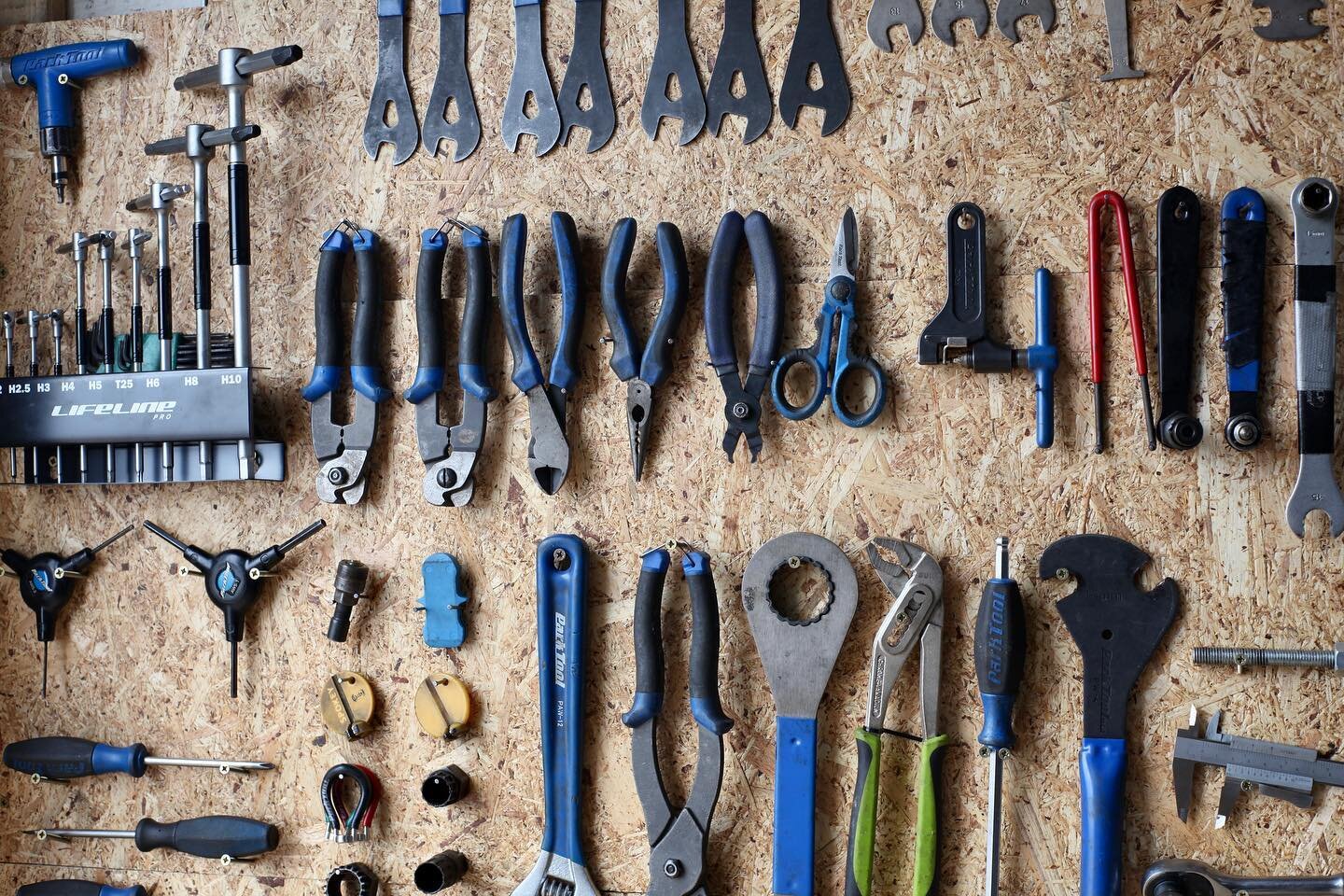 The new tool wall is lined up and ready to go. Drop us a message to book in for same day servicing or repairs. 
.
#bournemouth #bournemouthbeach #bikehire #bikerepair #visitbournemouth #toolwall