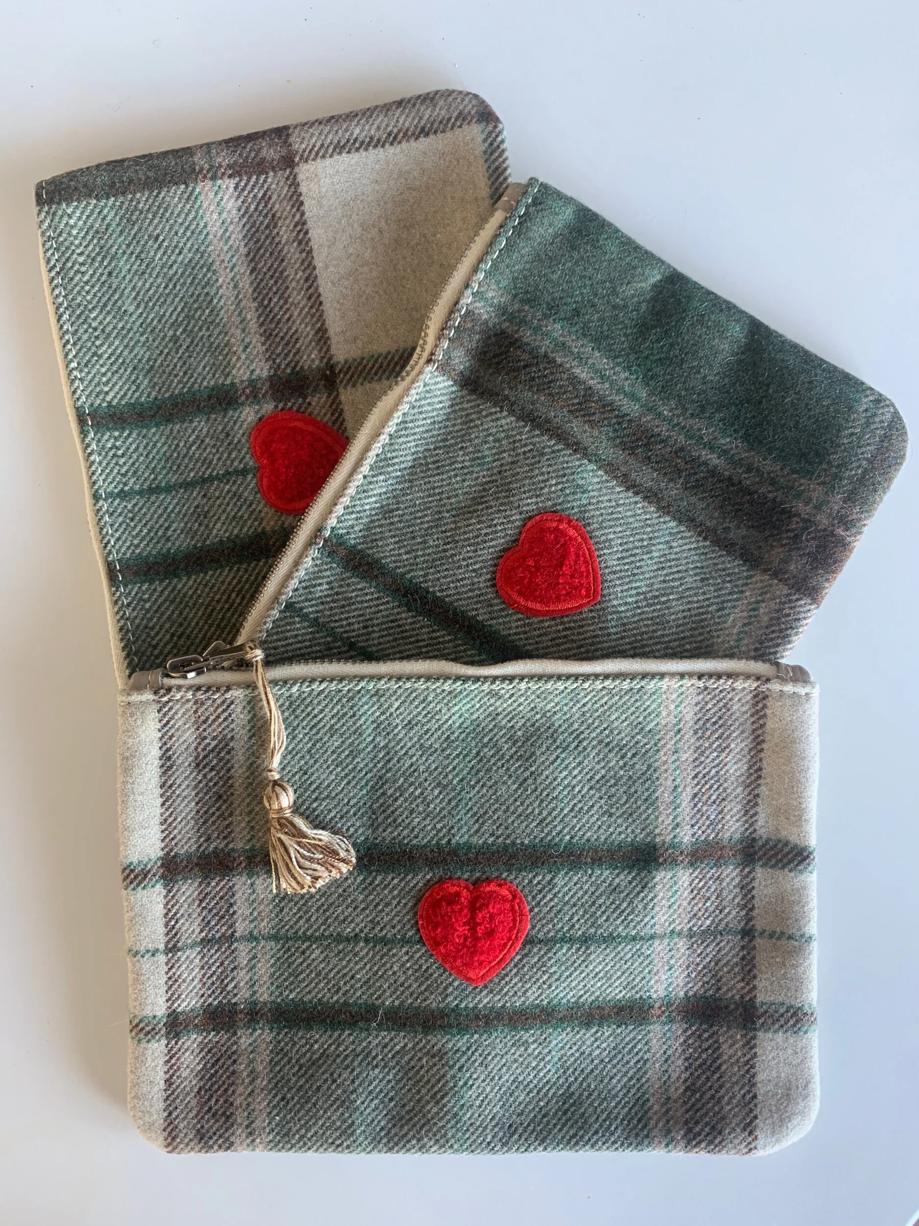 29183E0F-C1E0-4426-B1C4-3FB5E47A8ADB