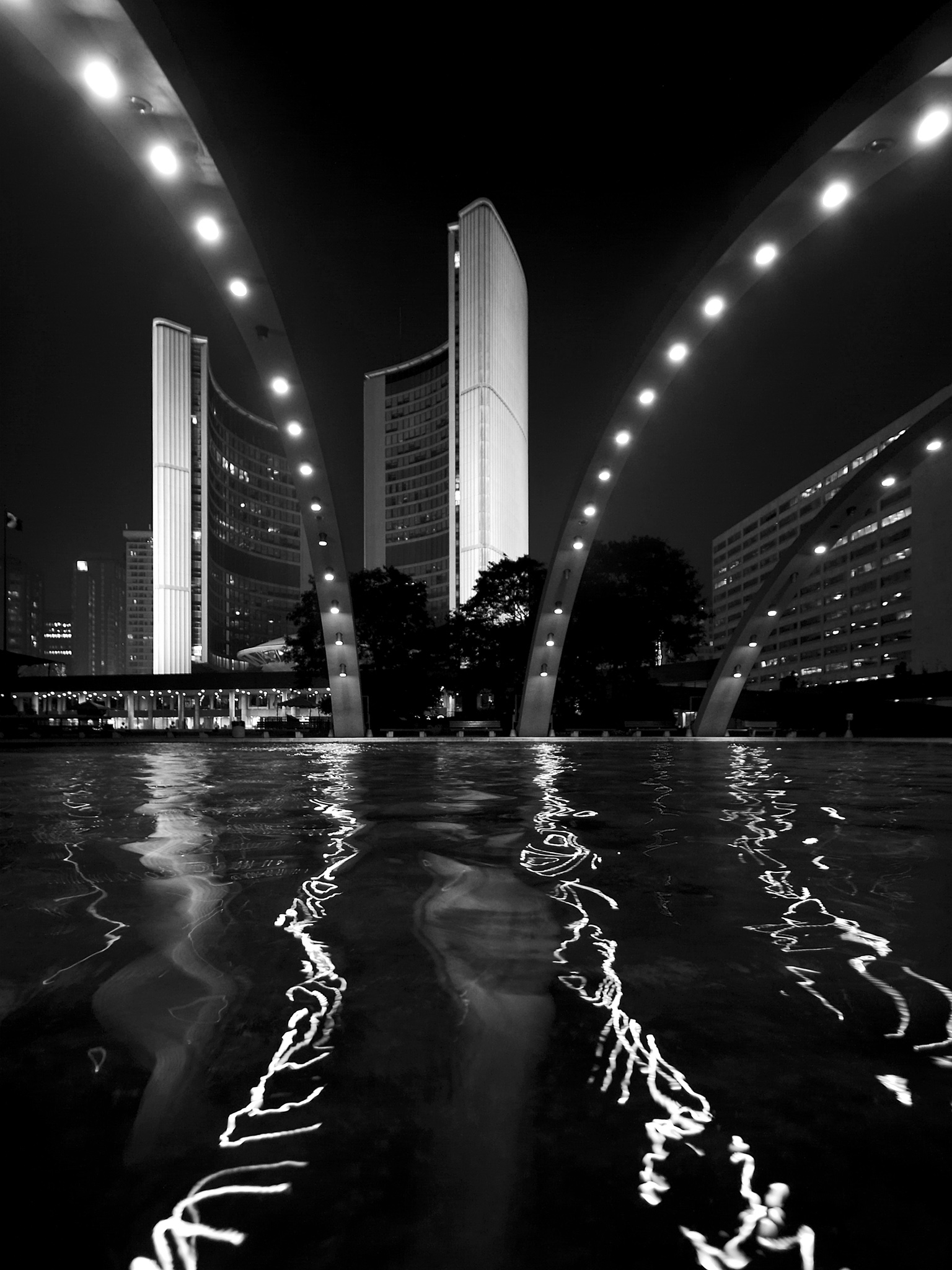 8x6_city-hall_night_tall_reflection_01.jpg