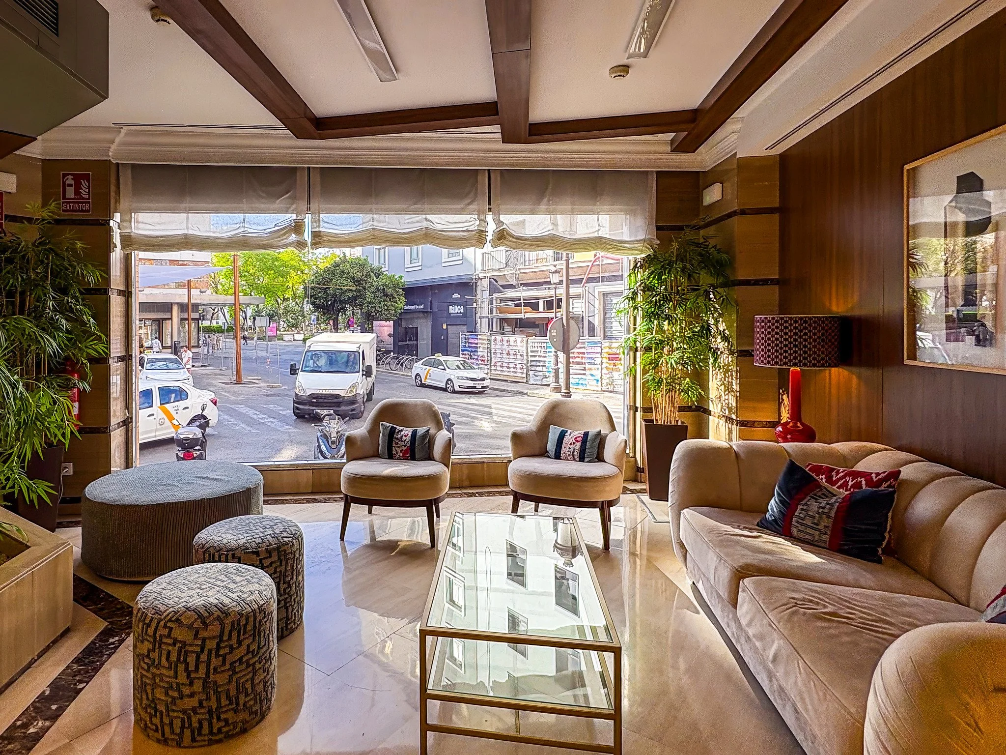 Hotel Derby Sevilla -  Lobby