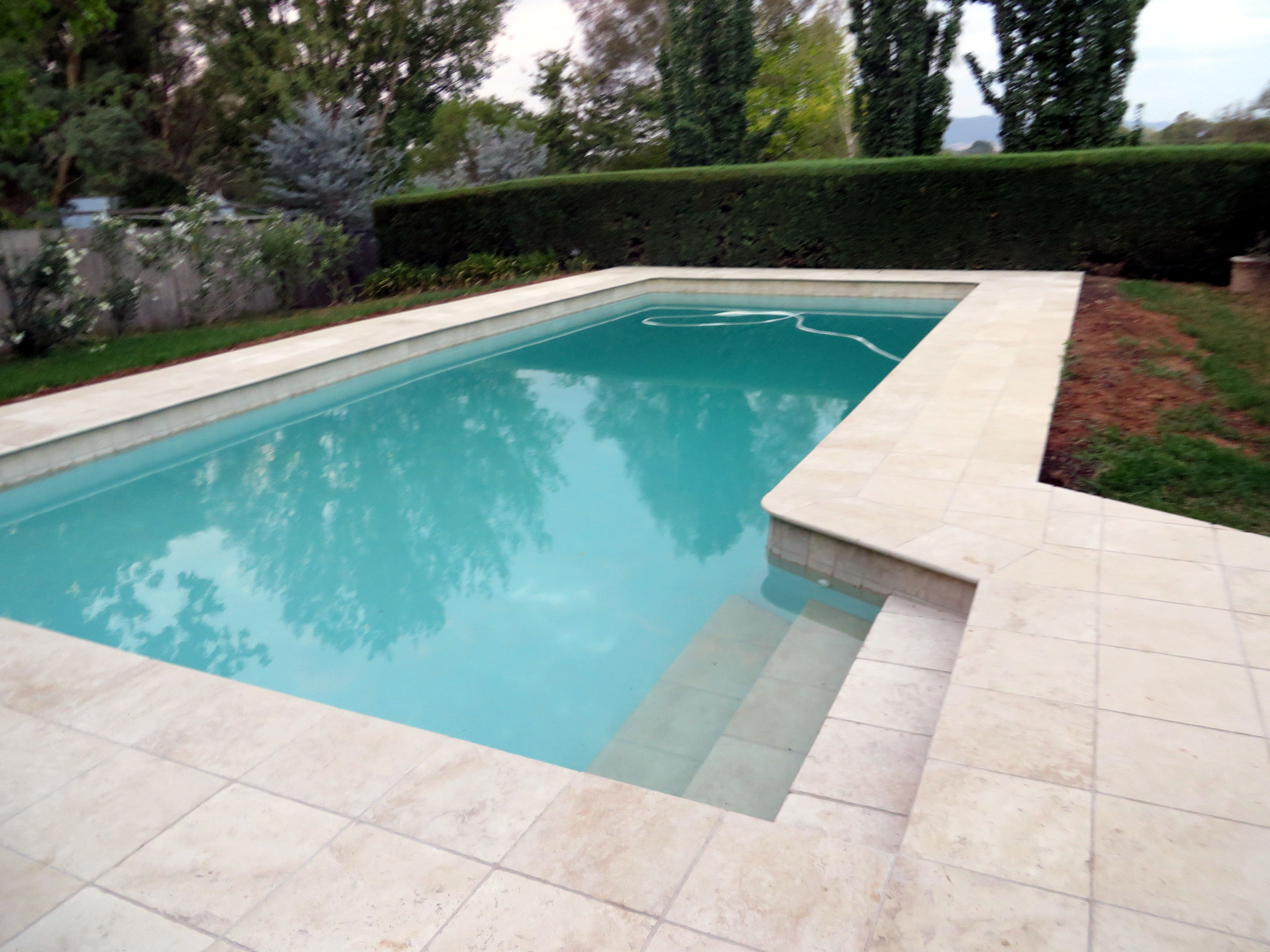 Classico-travertine-pool2-mudgee.jpg