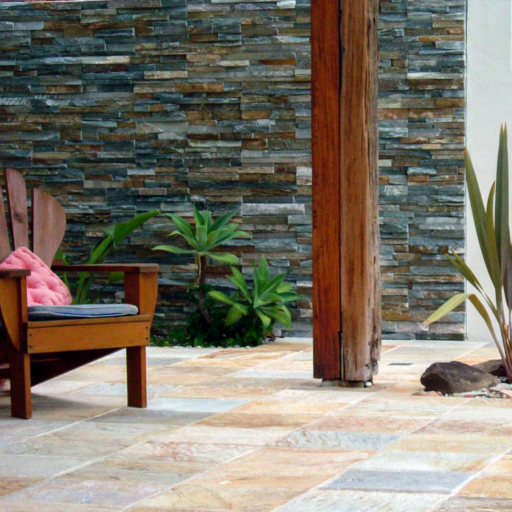 Sofala Patio & Stackstone Wall.jpg