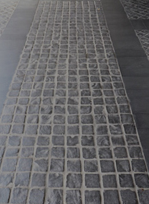 Cobbles-+honed bluestone1.jpg