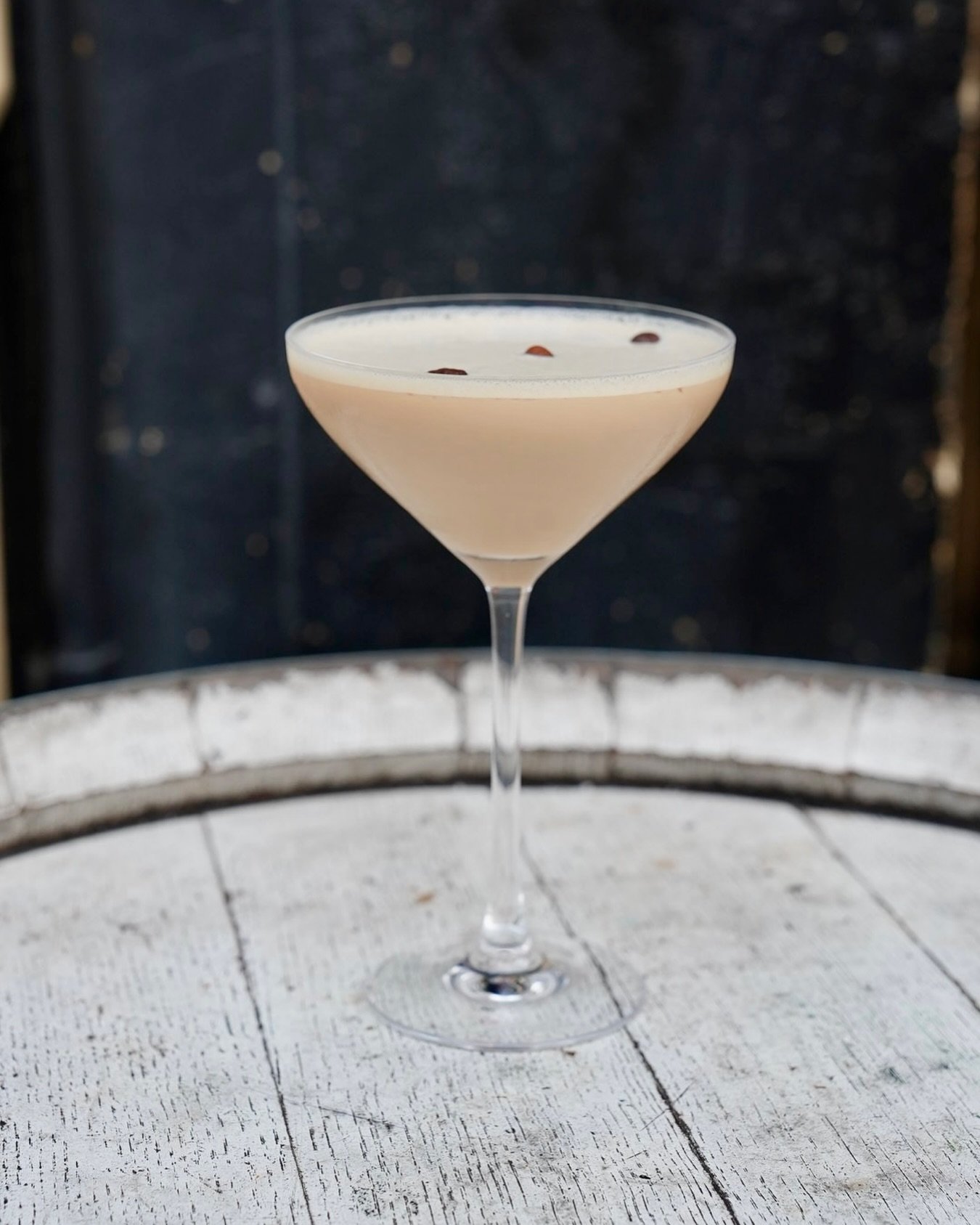 Happy Hour, Happy Life 🍹

Au Max Bar, on a trouv&eacute; la formule magique : des cocktails d&eacute;licieux, des prix tout doux, et une ambiance qui fait oublier la journ&eacute;e. 🔥

📅 Happy hour tous les jours de 17h &agrave; 21h. Oui, m&ecirc;