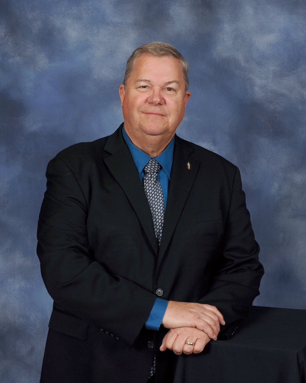 Senior Pastor Tom Porter