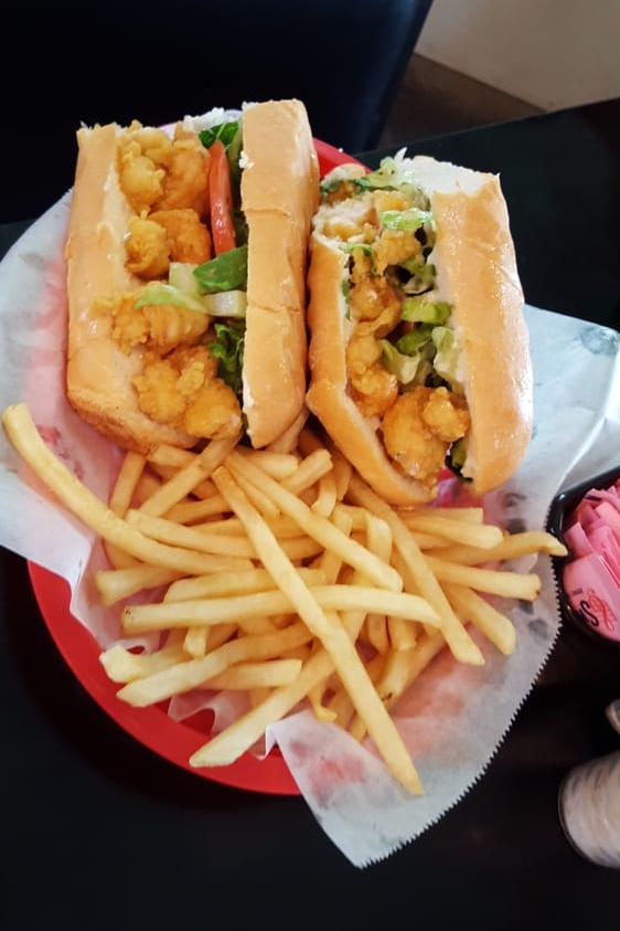  Shrimp po' boy (image via yelp.com) 