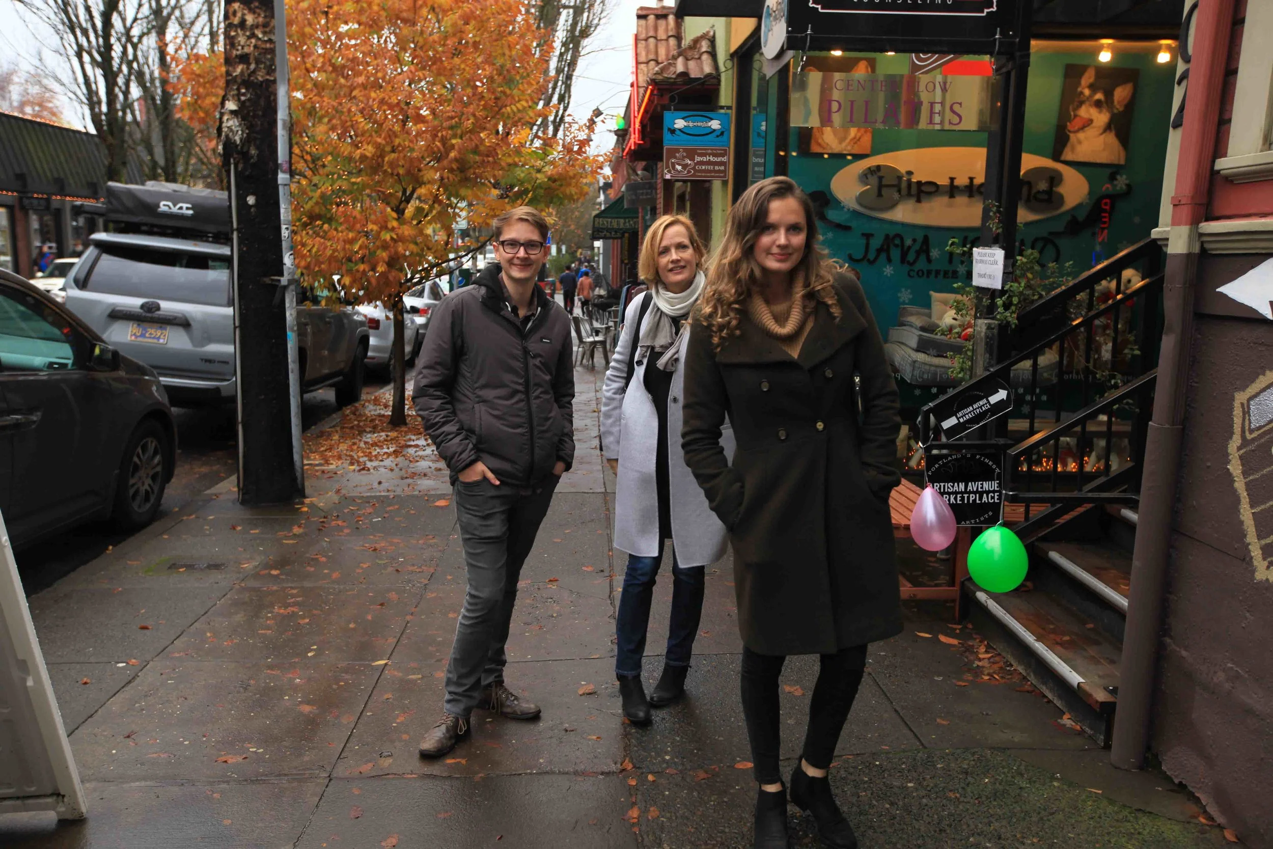 Shopping on 23rd Avenue with Ollie, Louise and Flo