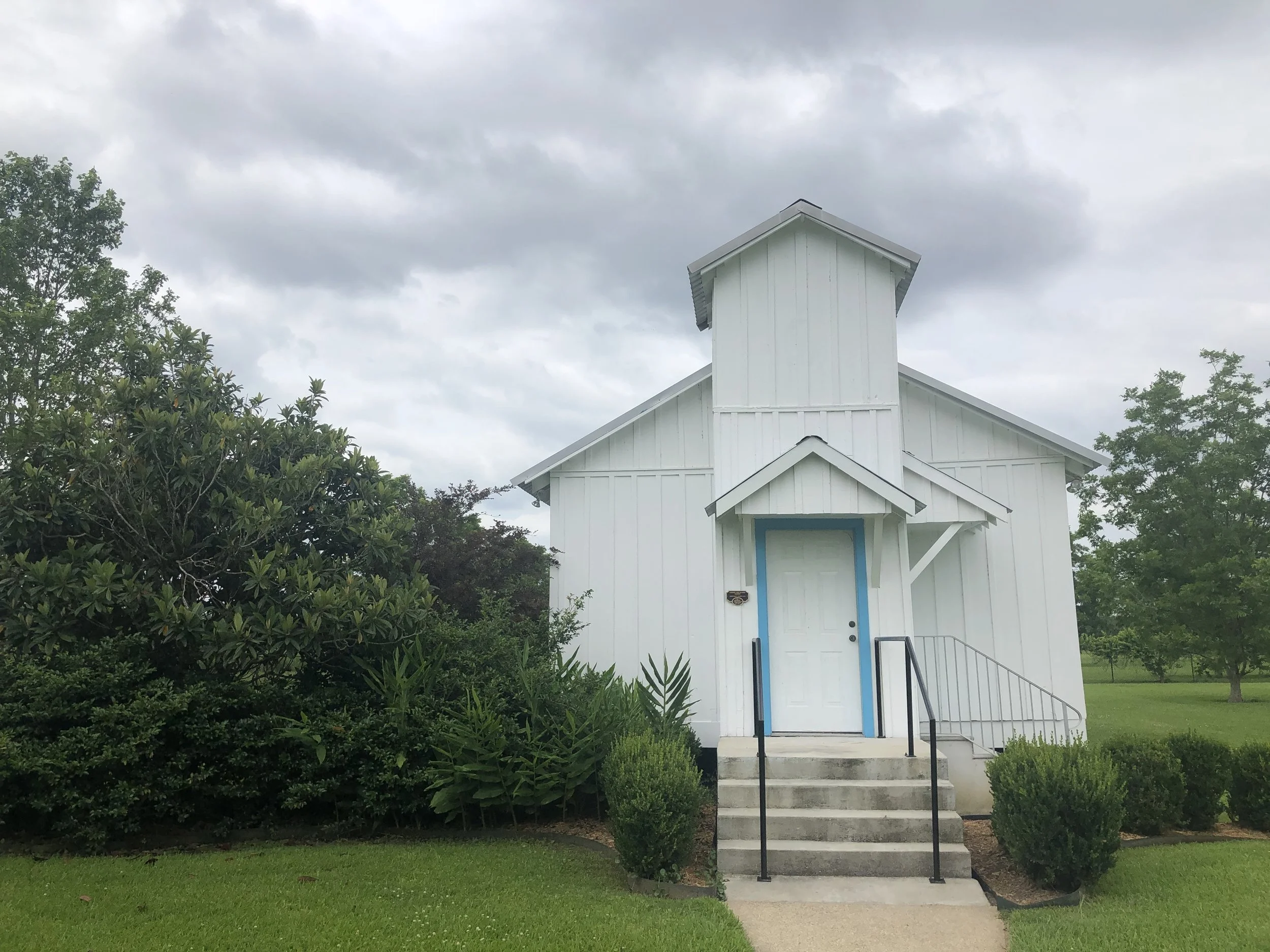 The very church on the plantation where Ernest learned as a child