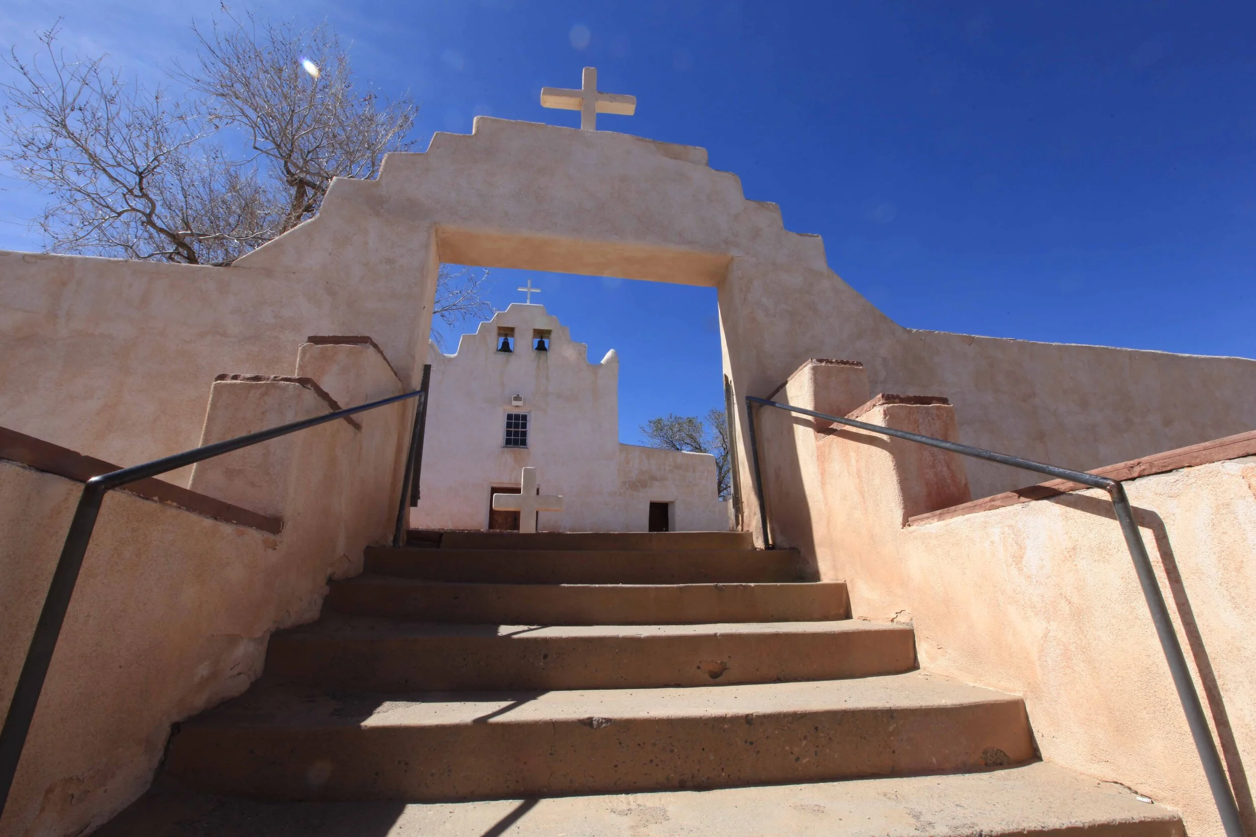 laguna pueblo.jpg