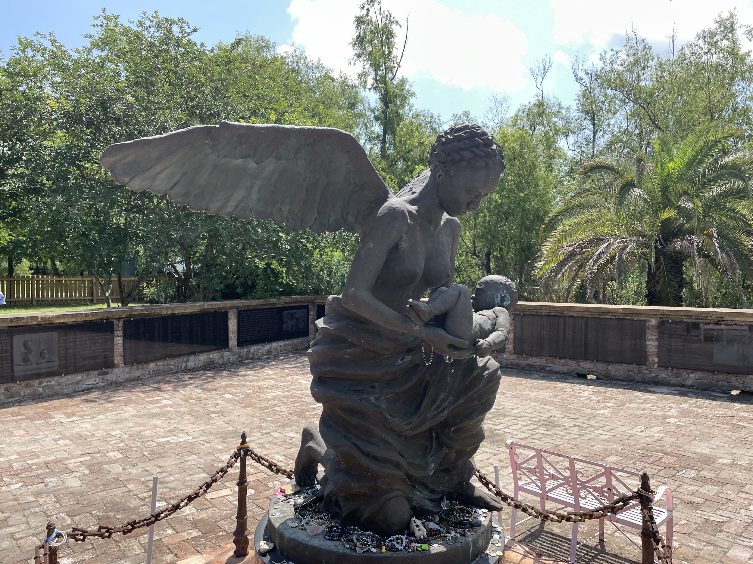 angel statue.jpeg
