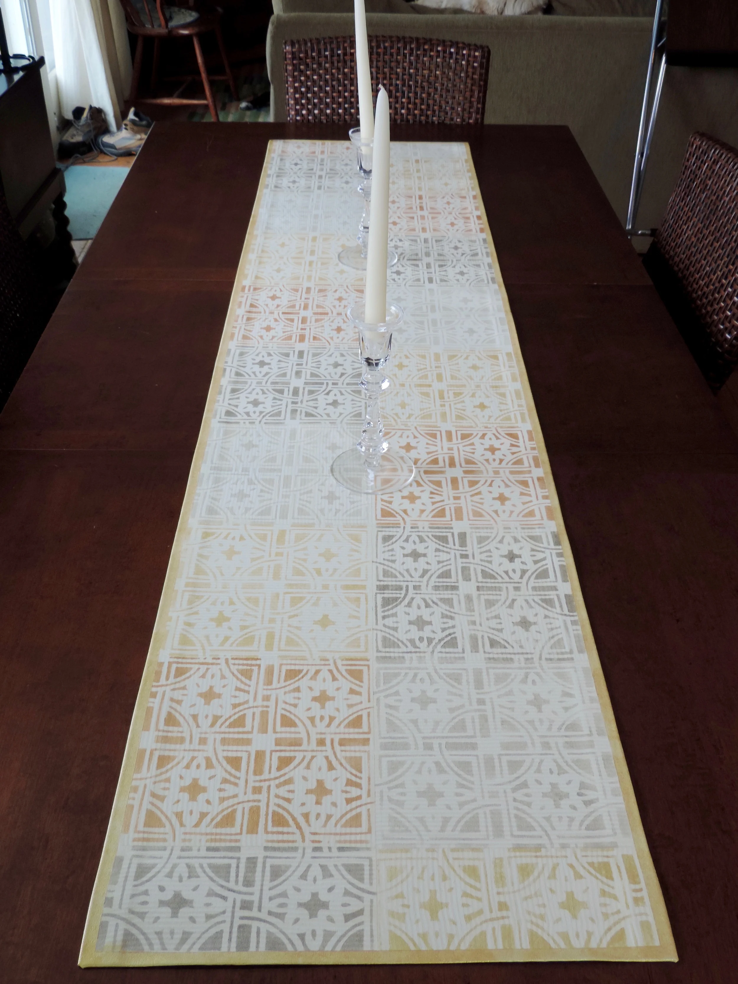 TABLE RUNNER - Gold & Silver Holiday